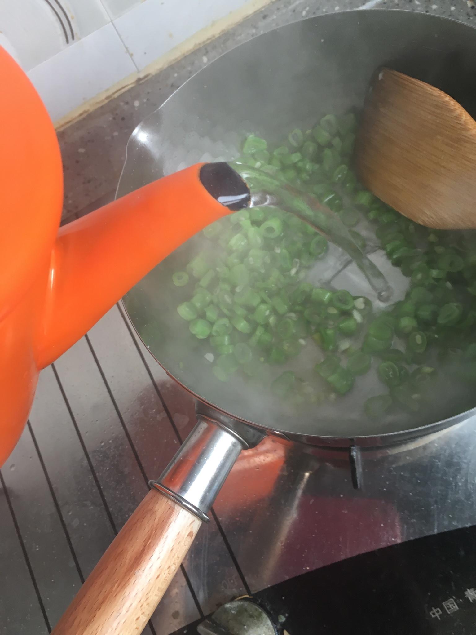 溫馨一鍋混湯麪的做法 步骤4