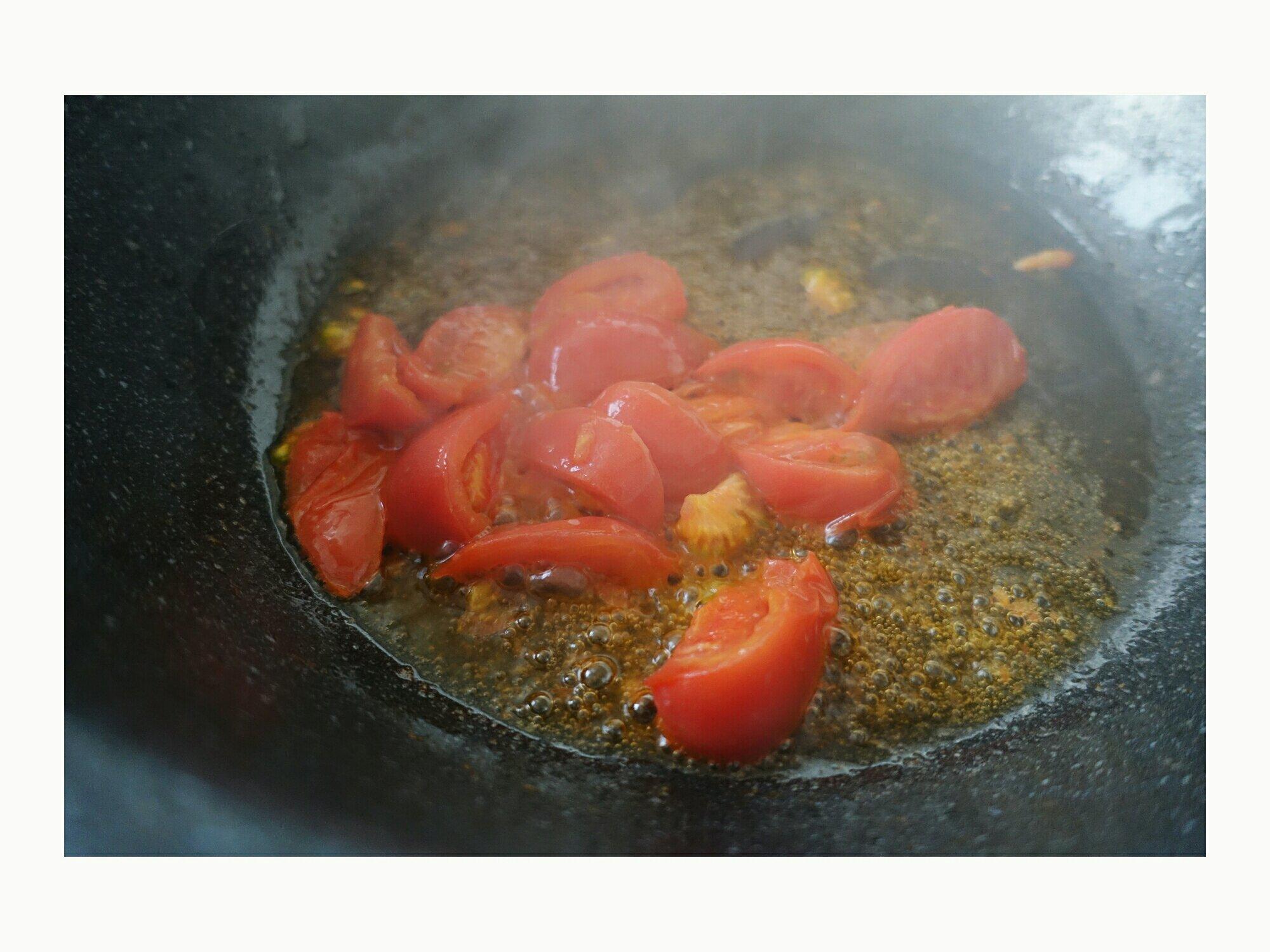 炒西紅柿蒜薹（快手素菜）的做法 步骤2
