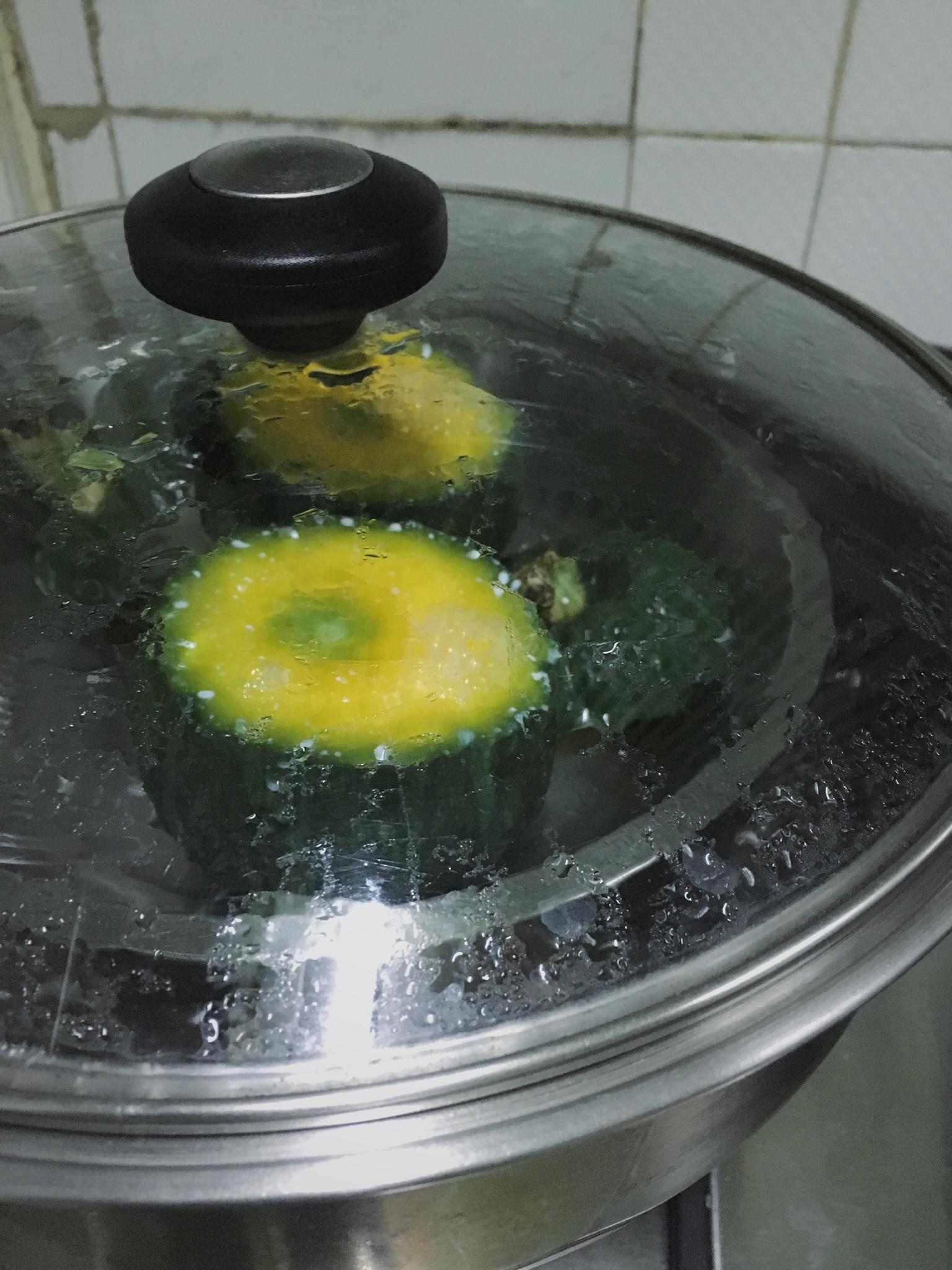 小南瓜盅烤藜麥的做法 步骤3
