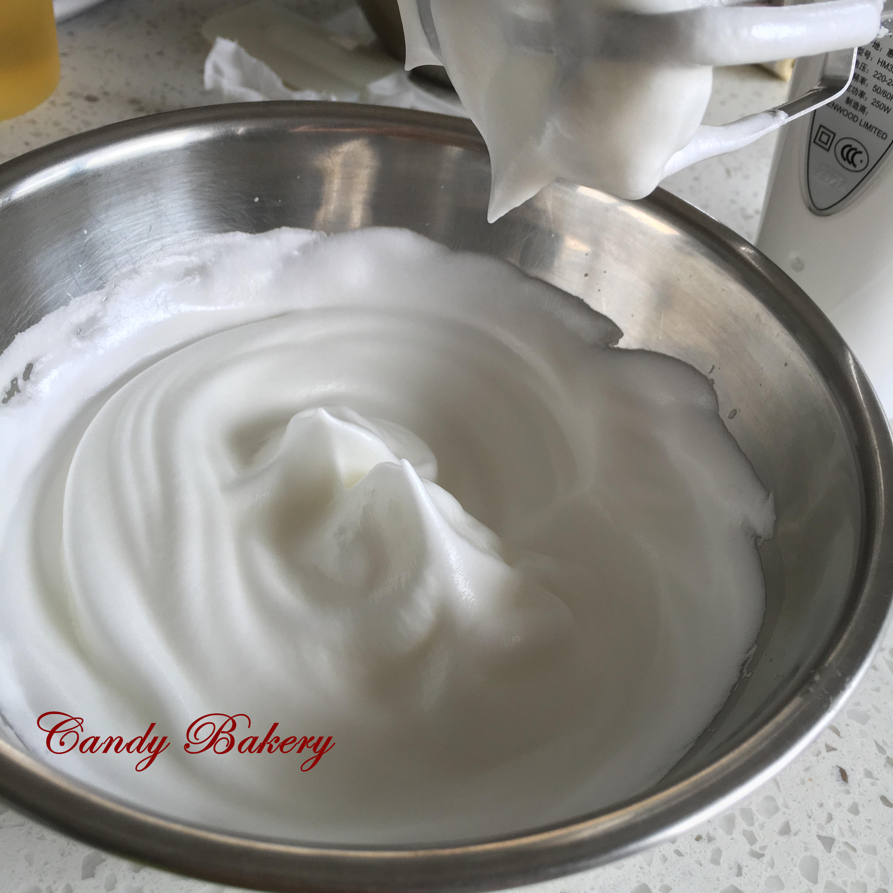 Chiffon Cake--牛奶戚風蛋糕的做法 步骤2