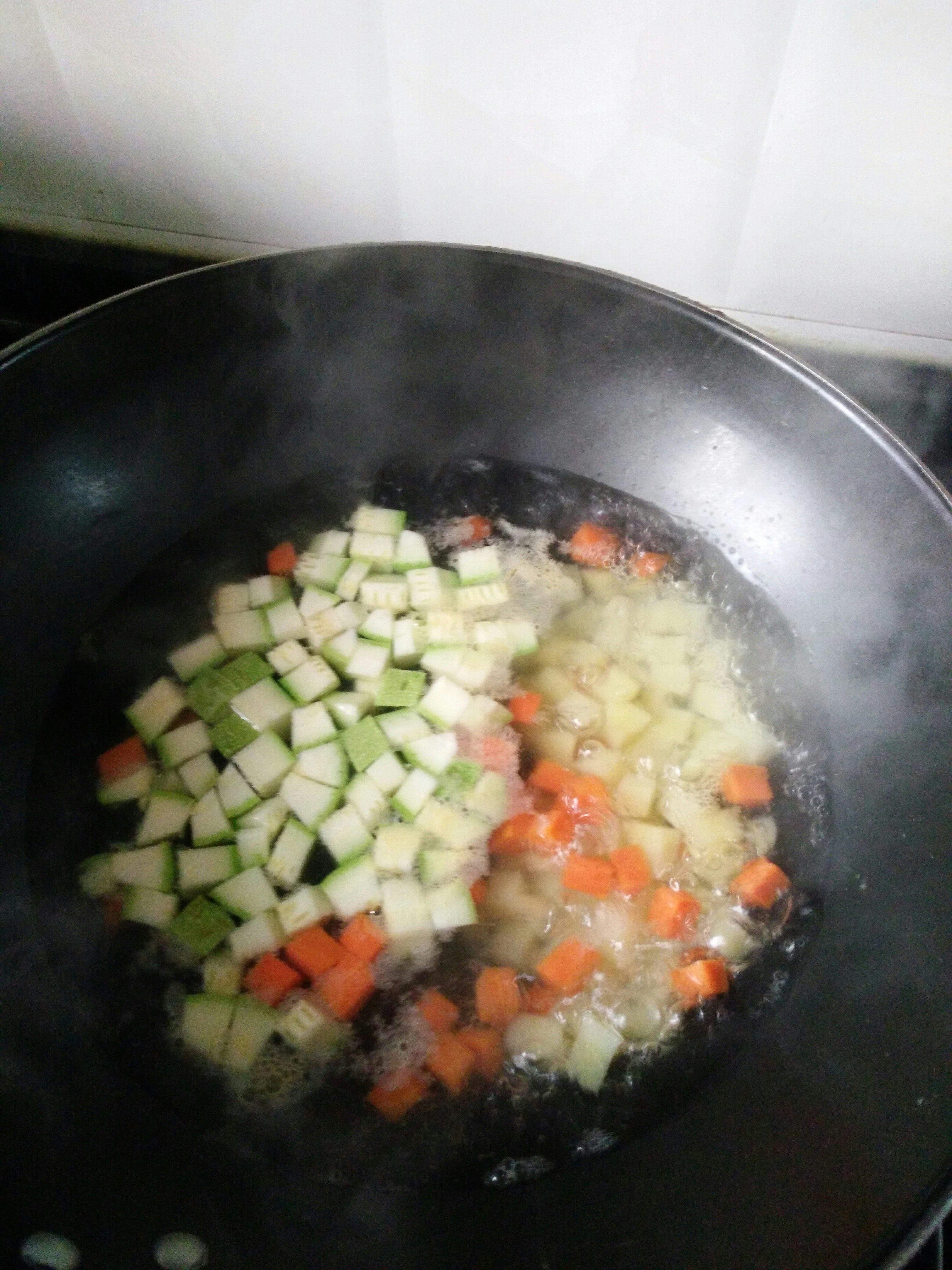 茄汁雞丁拌飯的做法 步骤2