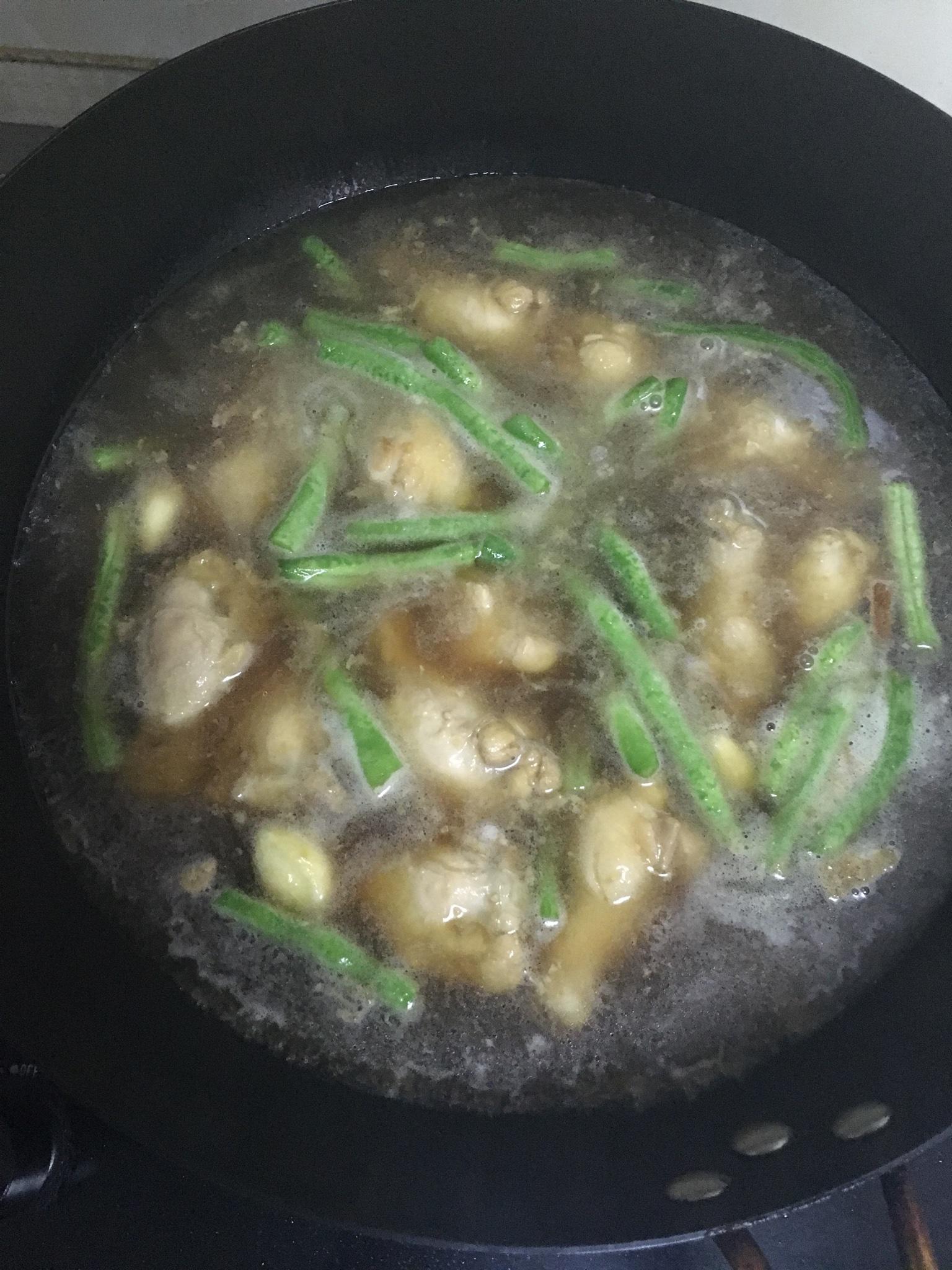 四季豆燜燒雞腿的做法 步骤5
