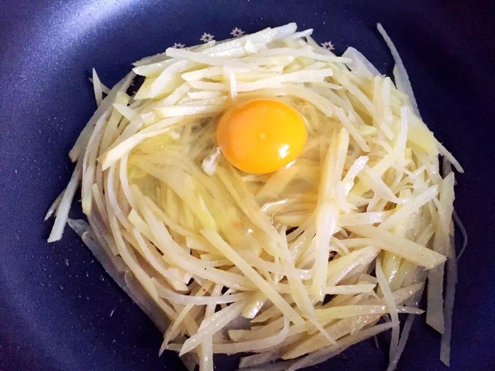 土豆絲煎蛋的做法 步骤3