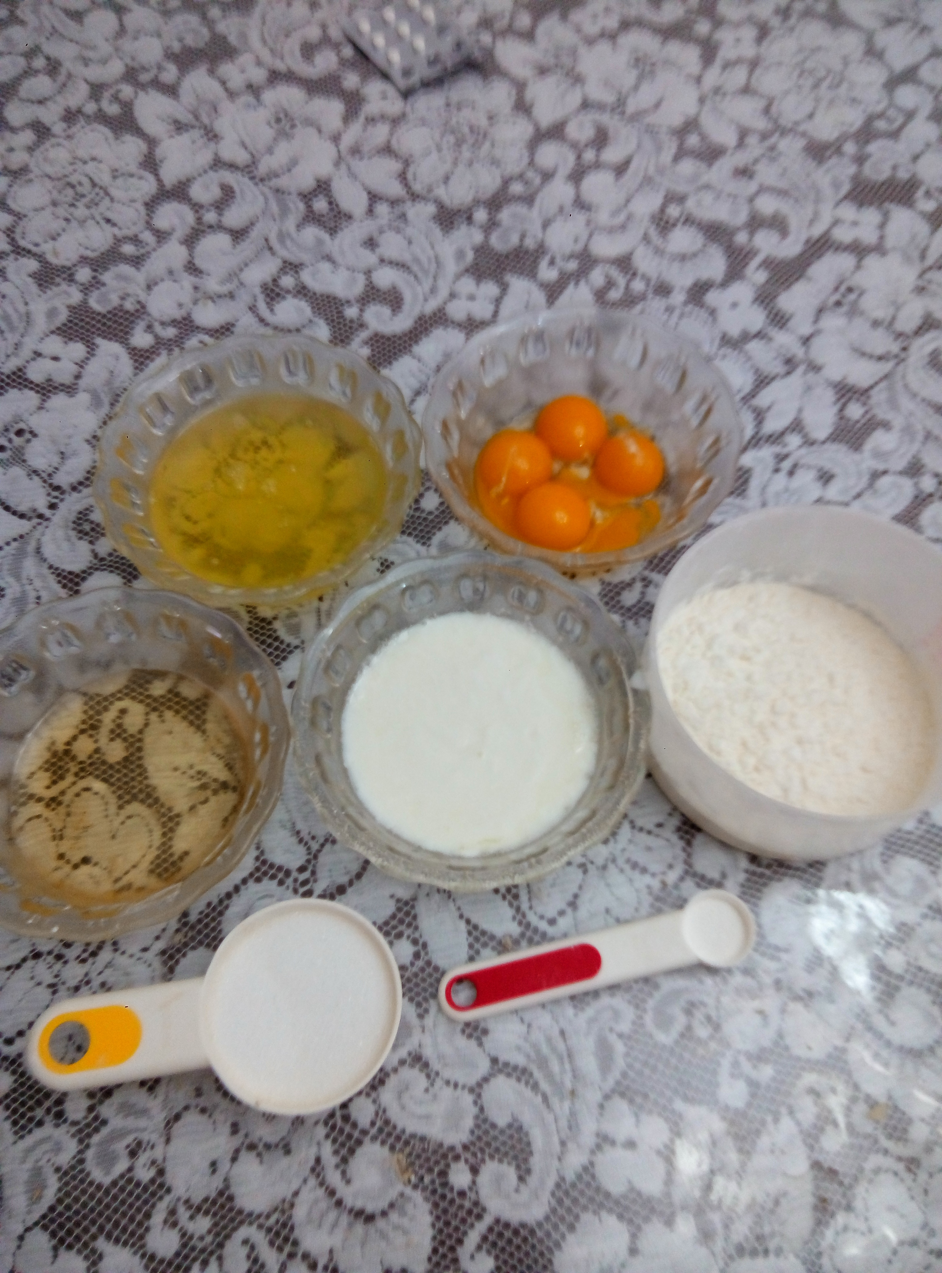 超細膩溼潤、入口即化的酸奶蛋糕的做法 步骤1