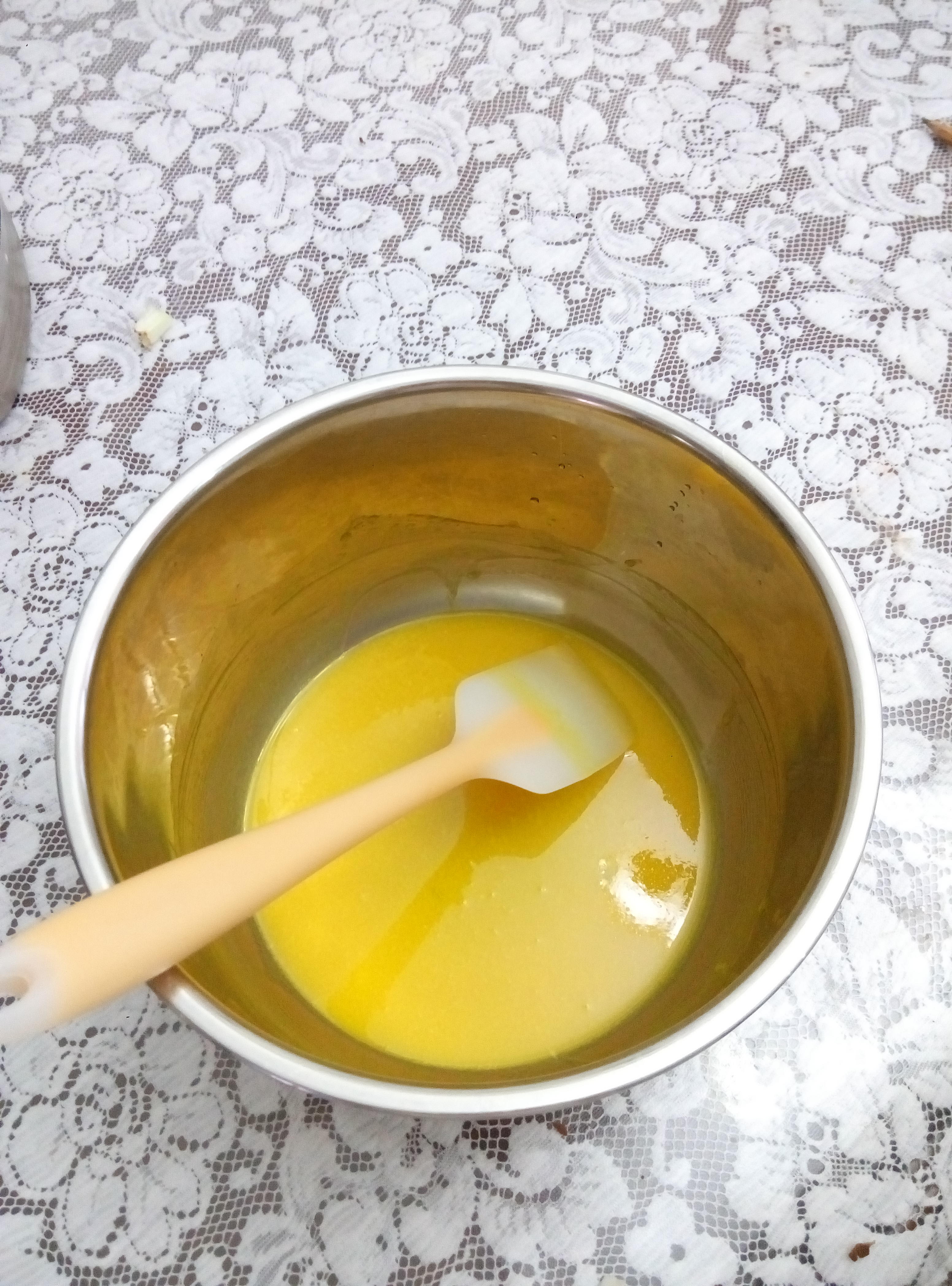 超細膩溼潤、入口即化的酸奶蛋糕的做法 步骤2