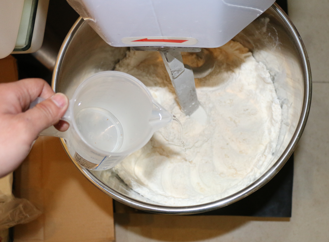 《壹家烘焙》基礎吐司，你必做的第一個基礎白吐司的做法 步骤3
