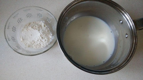 萌萌噠日式牛奶捲（湯種）的做法 步骤1