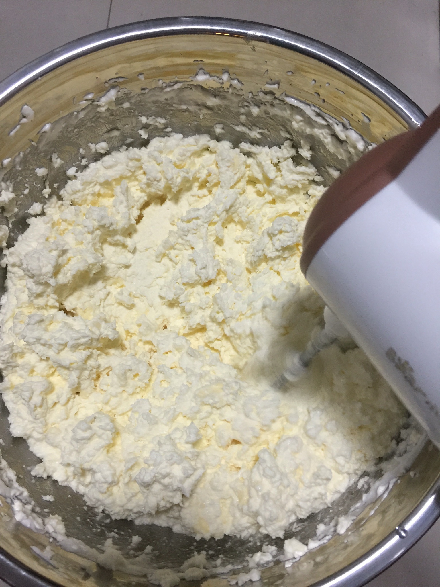 韓花裱花蛋糕——意式奶油霜的做法 步骤6