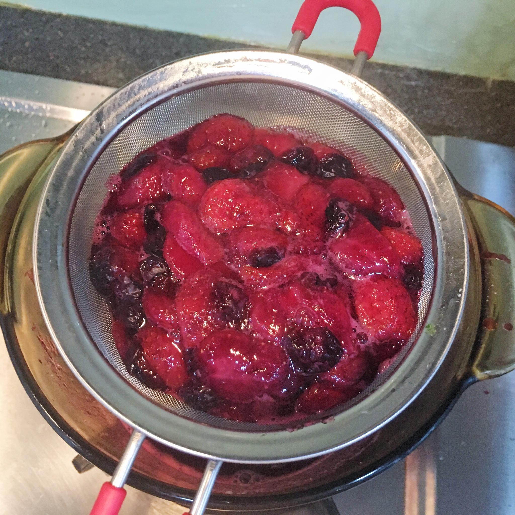 草莓藍莓果醬的做法 步骤7