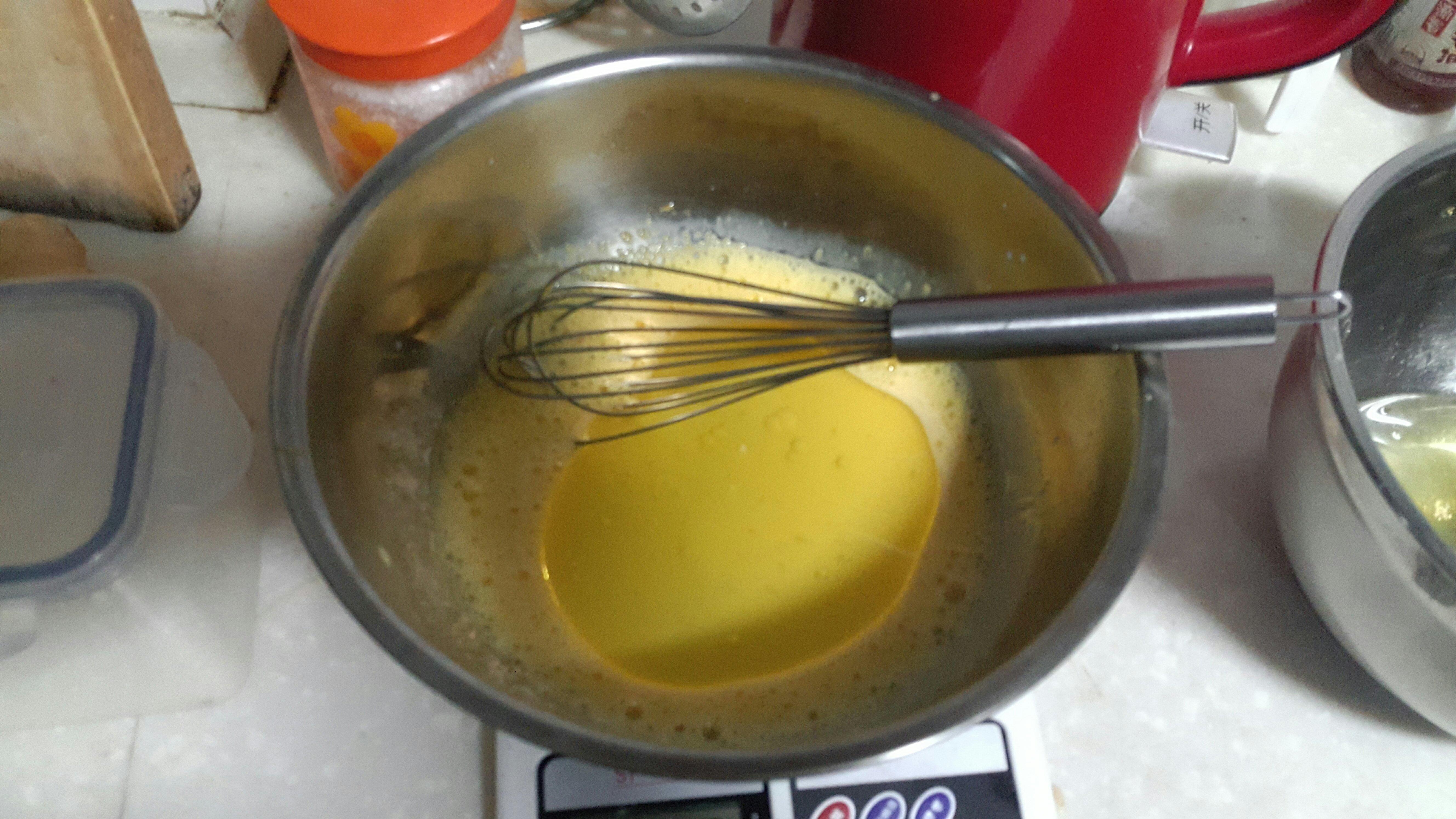 戚風蛋糕卷（卷榛子醬）的做法 步骤4