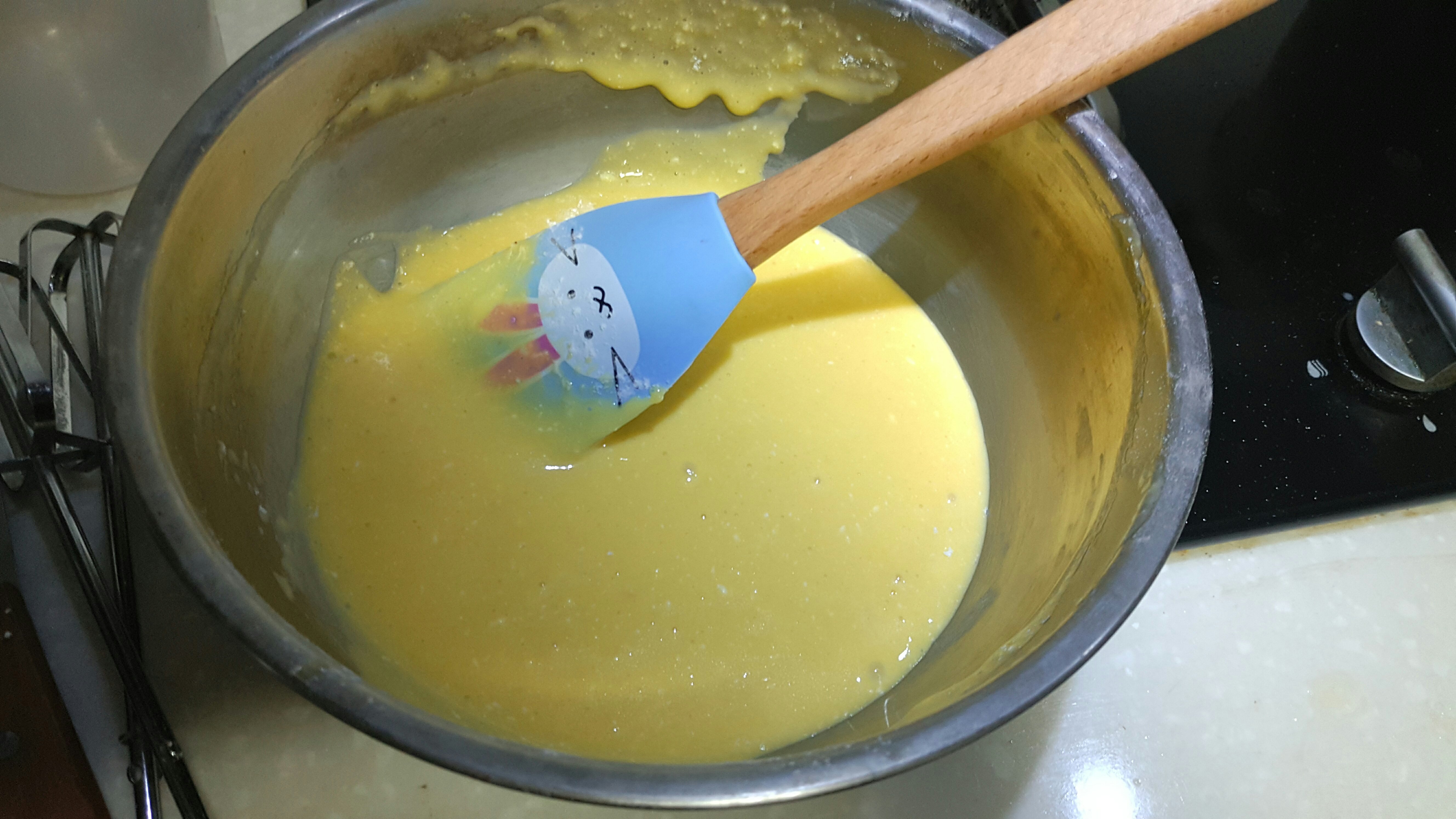 戚風蛋糕卷（卷榛子醬）的做法 步骤6