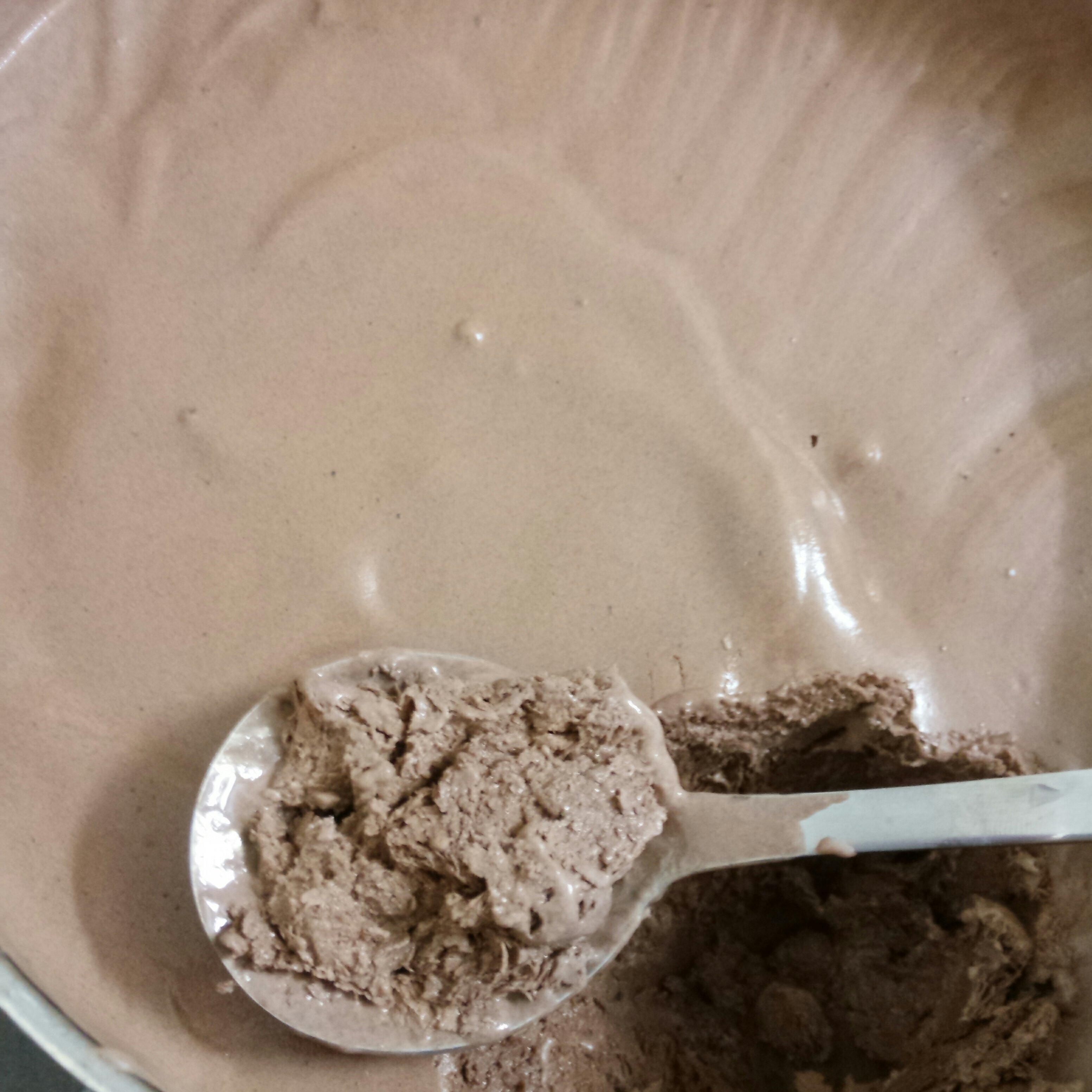 超簡單的巧克力冰淇淋的做法 步骤5