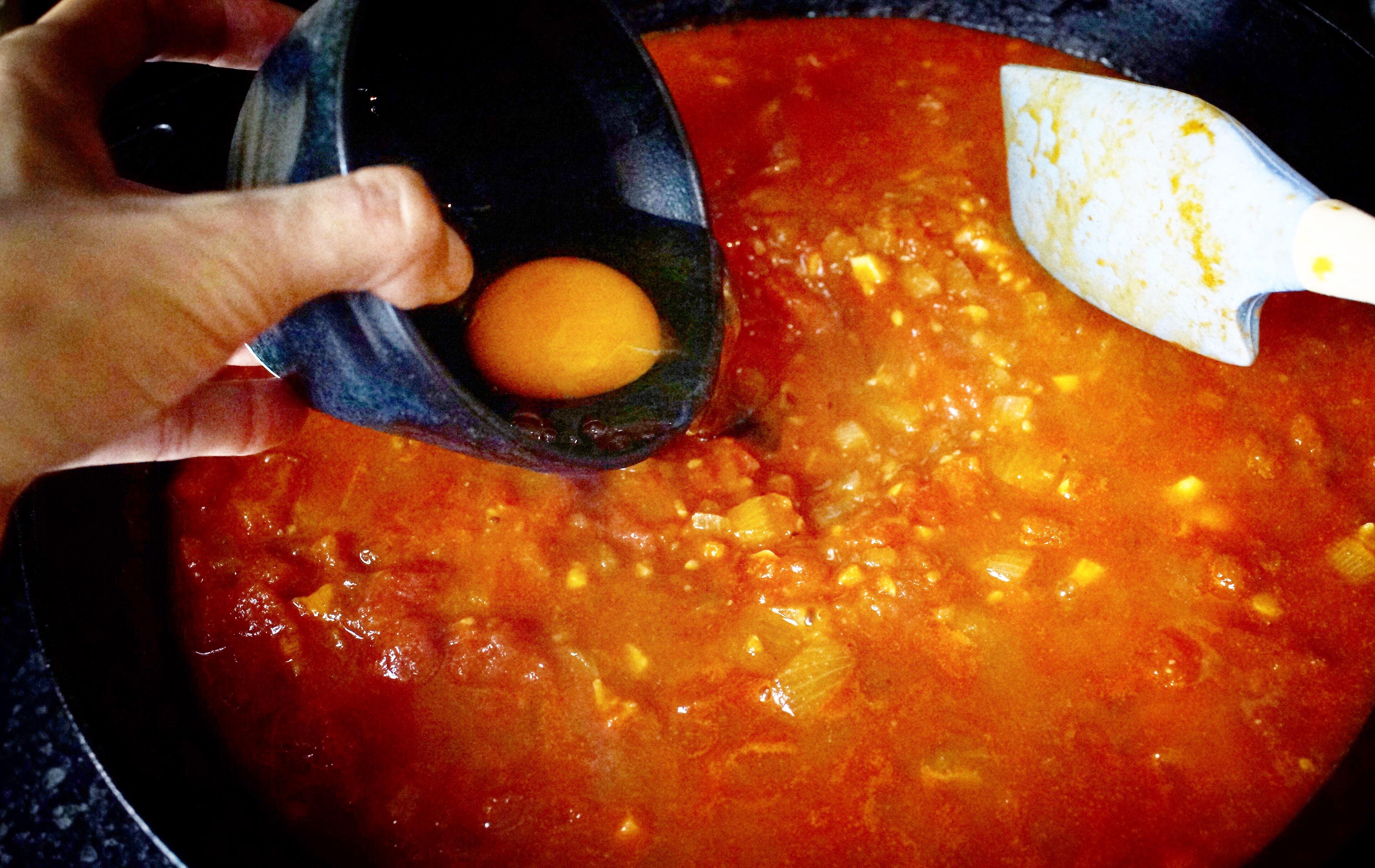 番茄焗蛋Shakshuka，一家人的週末brunch的做法 步骤2
