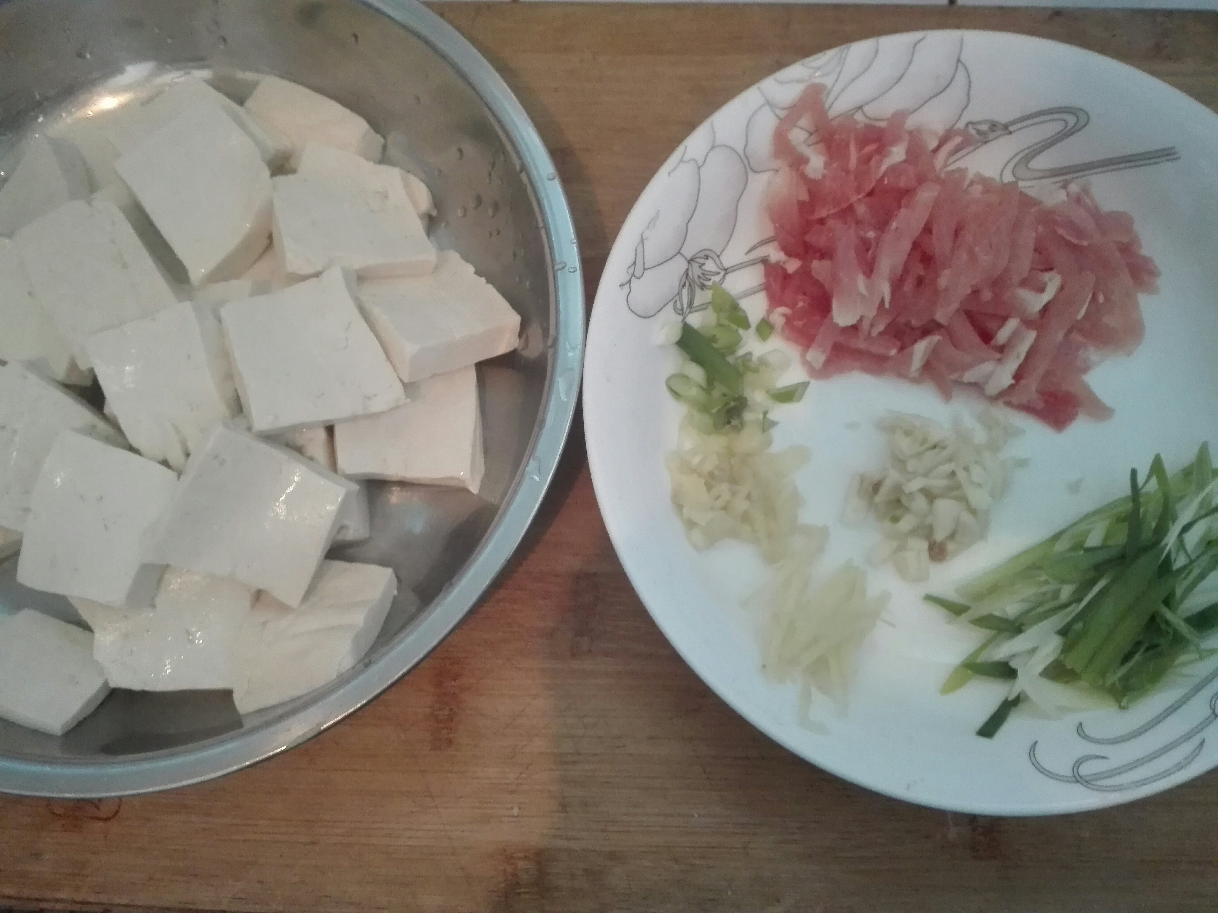 【澆滷豆腐】的做法 步骤1