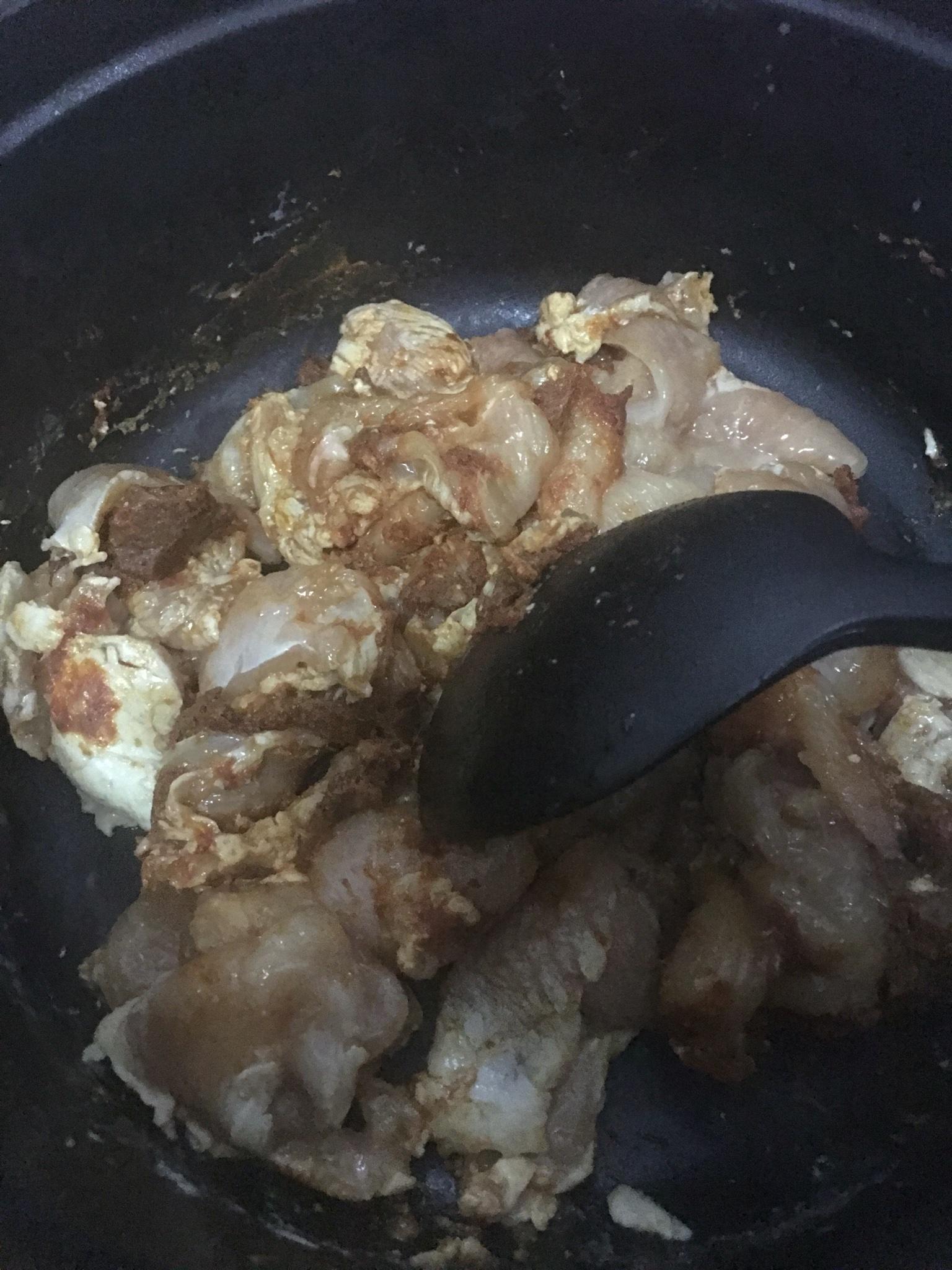 紅咖哩雞肉燉雜蔬的做法 步骤5