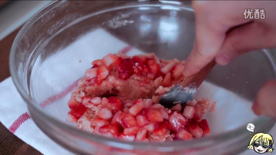 【沒有烤箱微波爐的福音】櫻花草莓司康餅的做法 步骤9