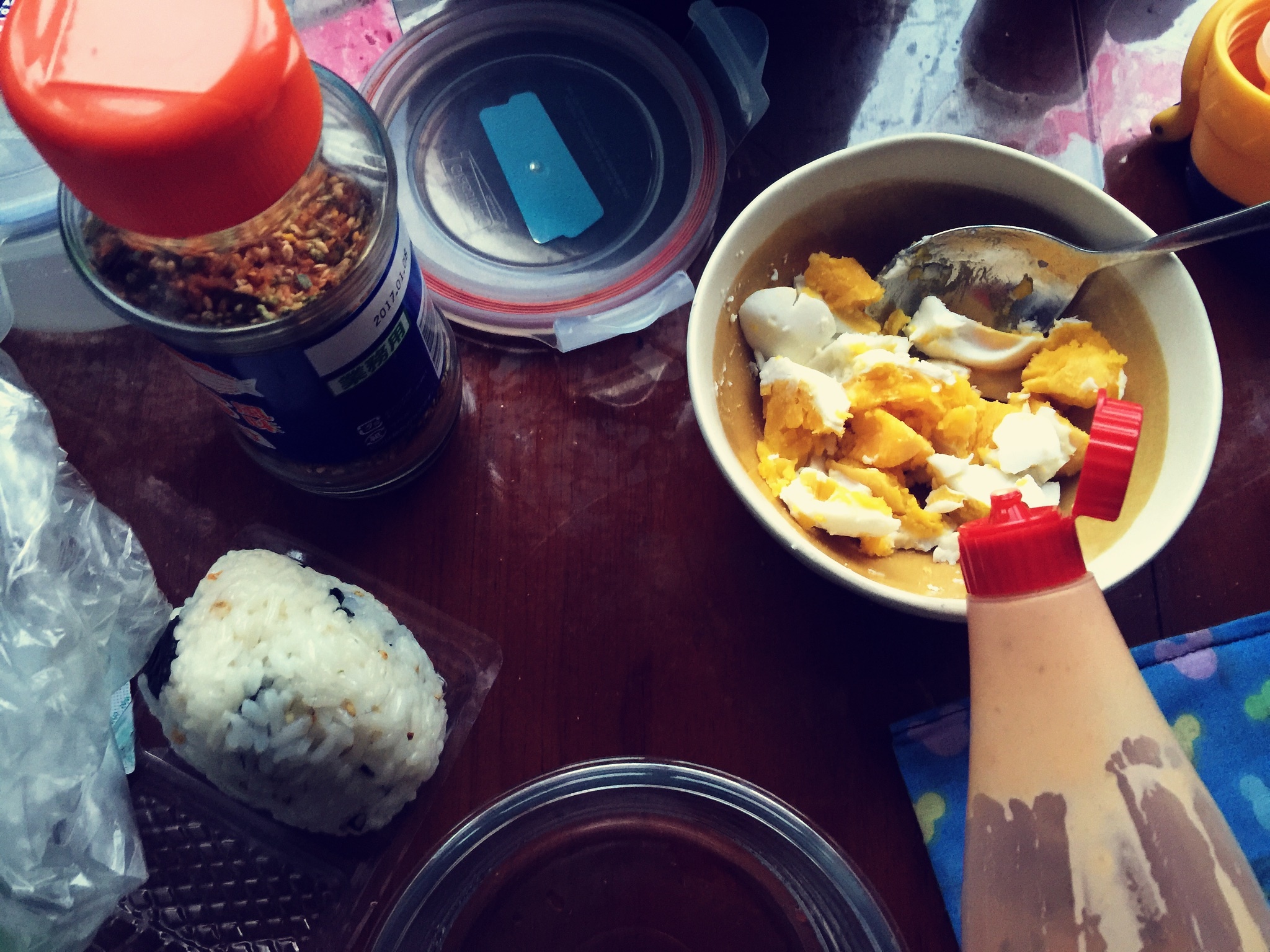 鹹蛋黃千島醬飯糰的做法 步骤1