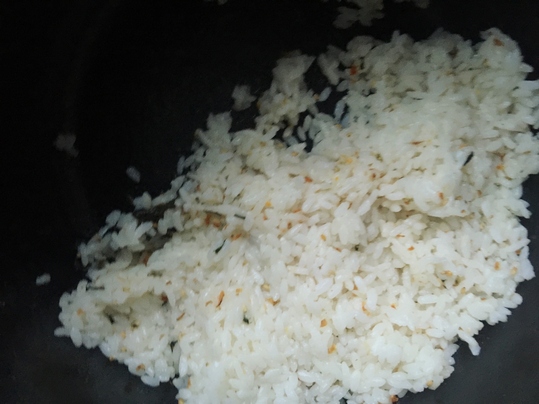 鹹蛋黃千島醬飯糰的做法 步骤2
