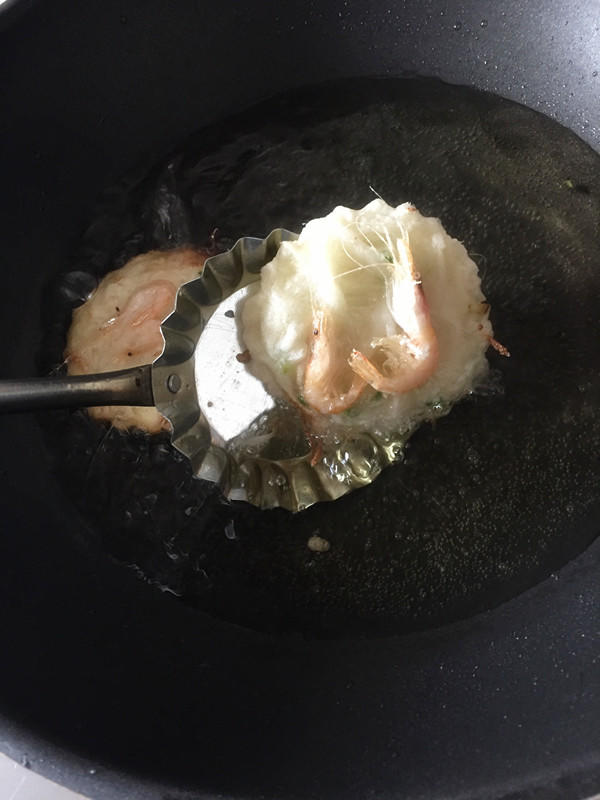 銅鼓蝦餅的做法 步骤9