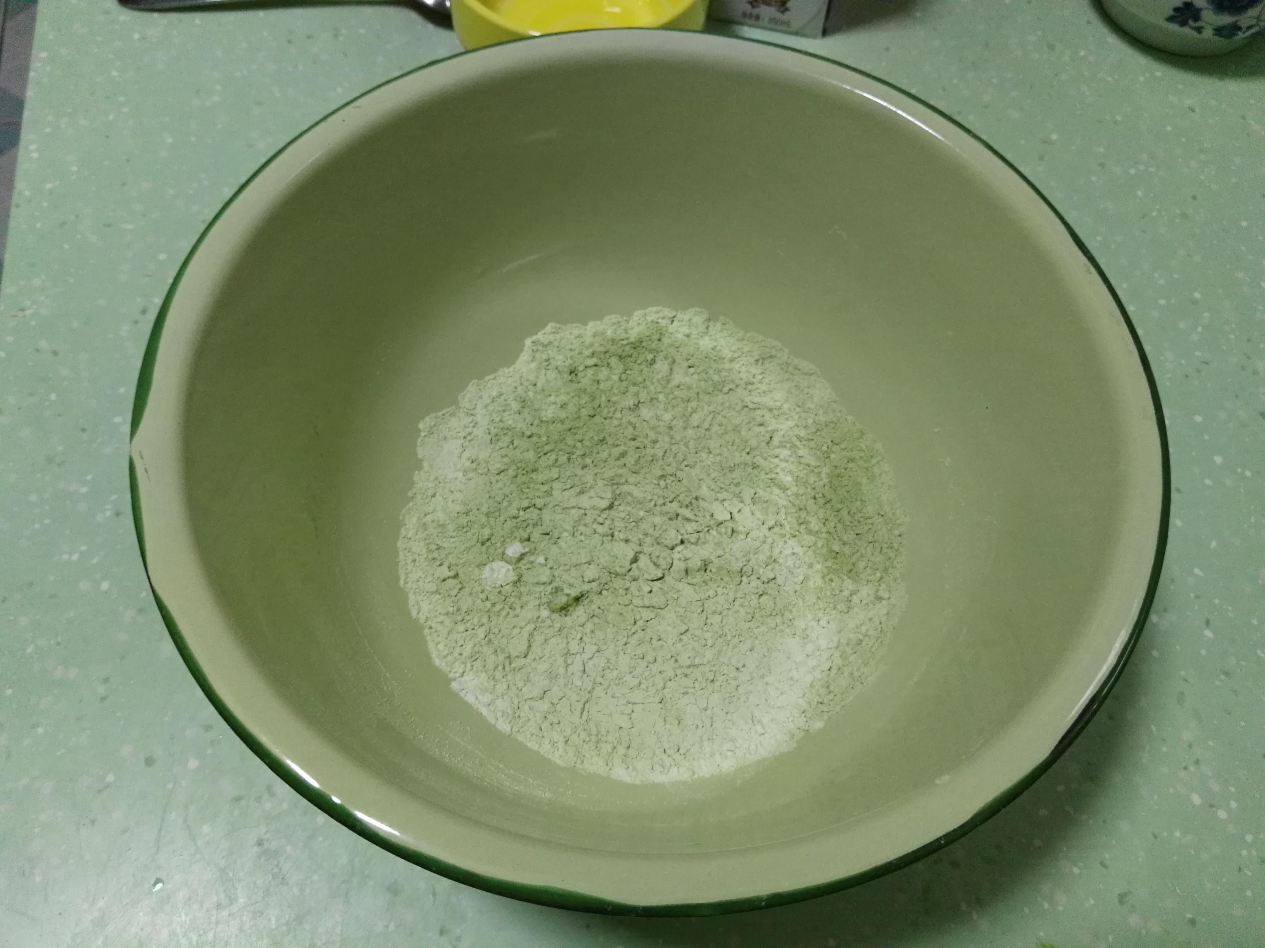 東菱電子烤箱之青汁木糖醇蛋糕的做法 步骤2