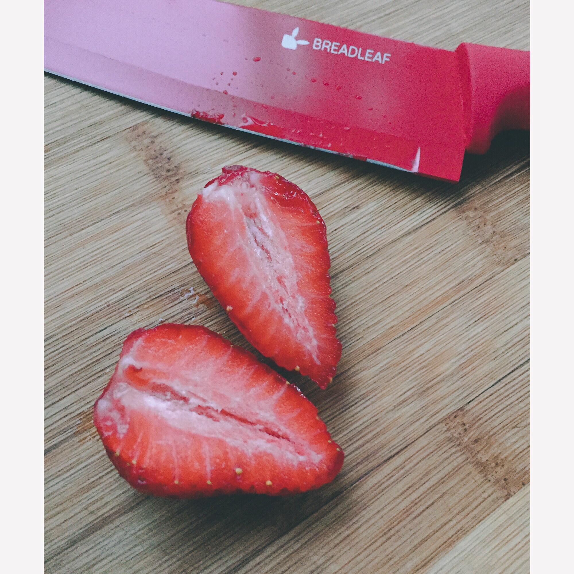 草莓大粒果醬的做法 步骤2