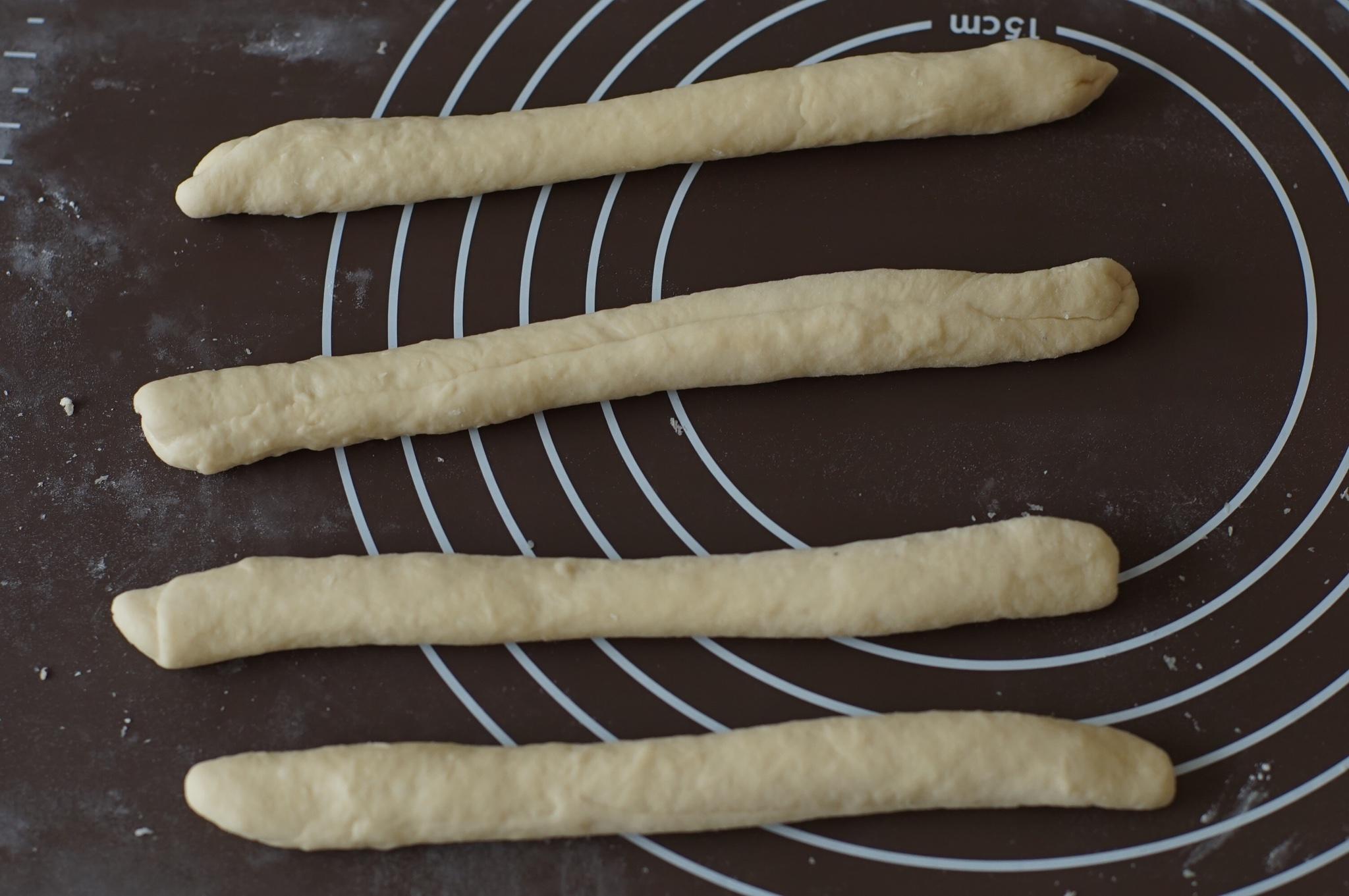 編織系列～兩股麻花辮酥粒麪包的做法 步骤6