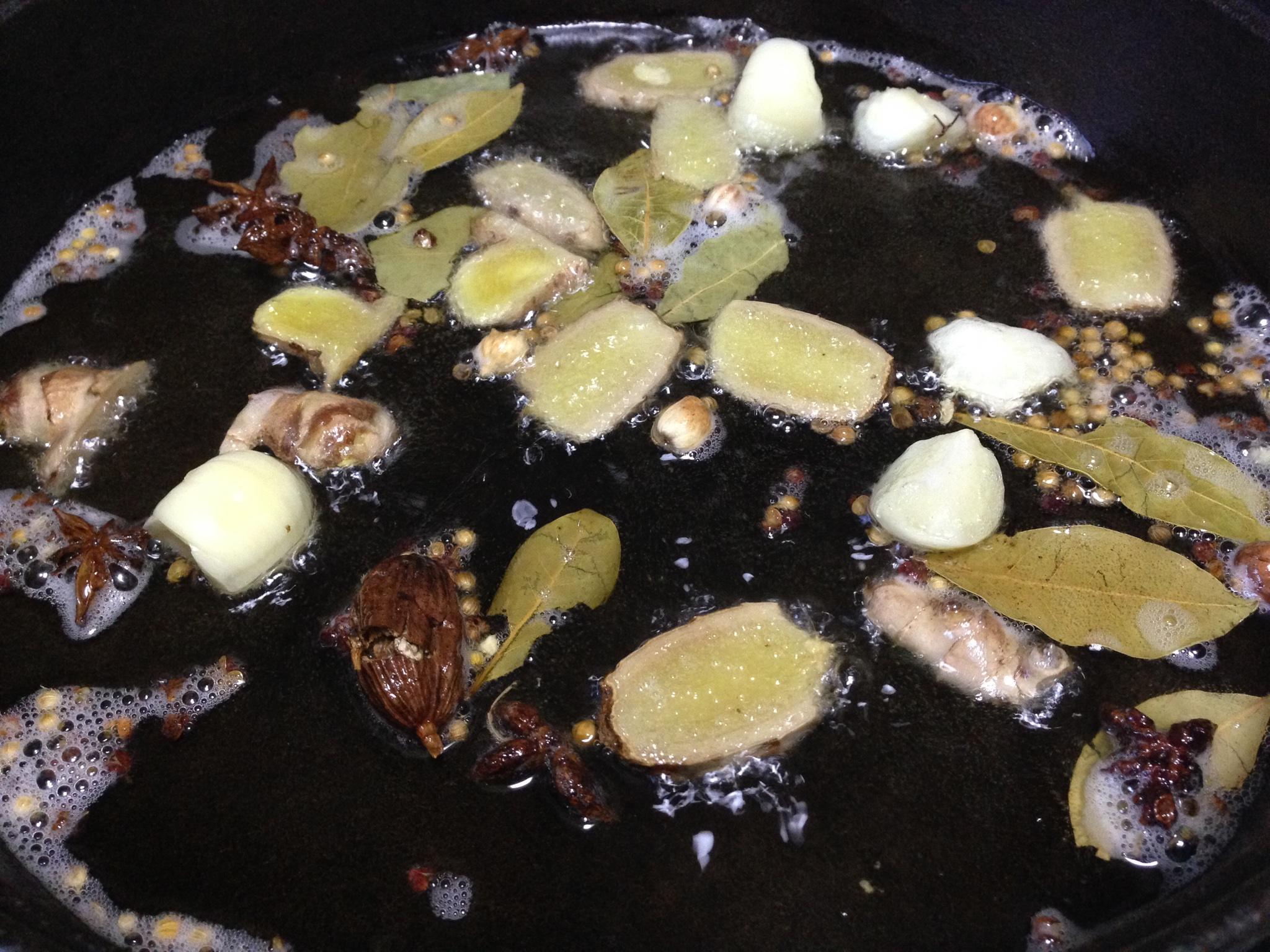 紅燒牛肉豌豆麪的做法 步骤2