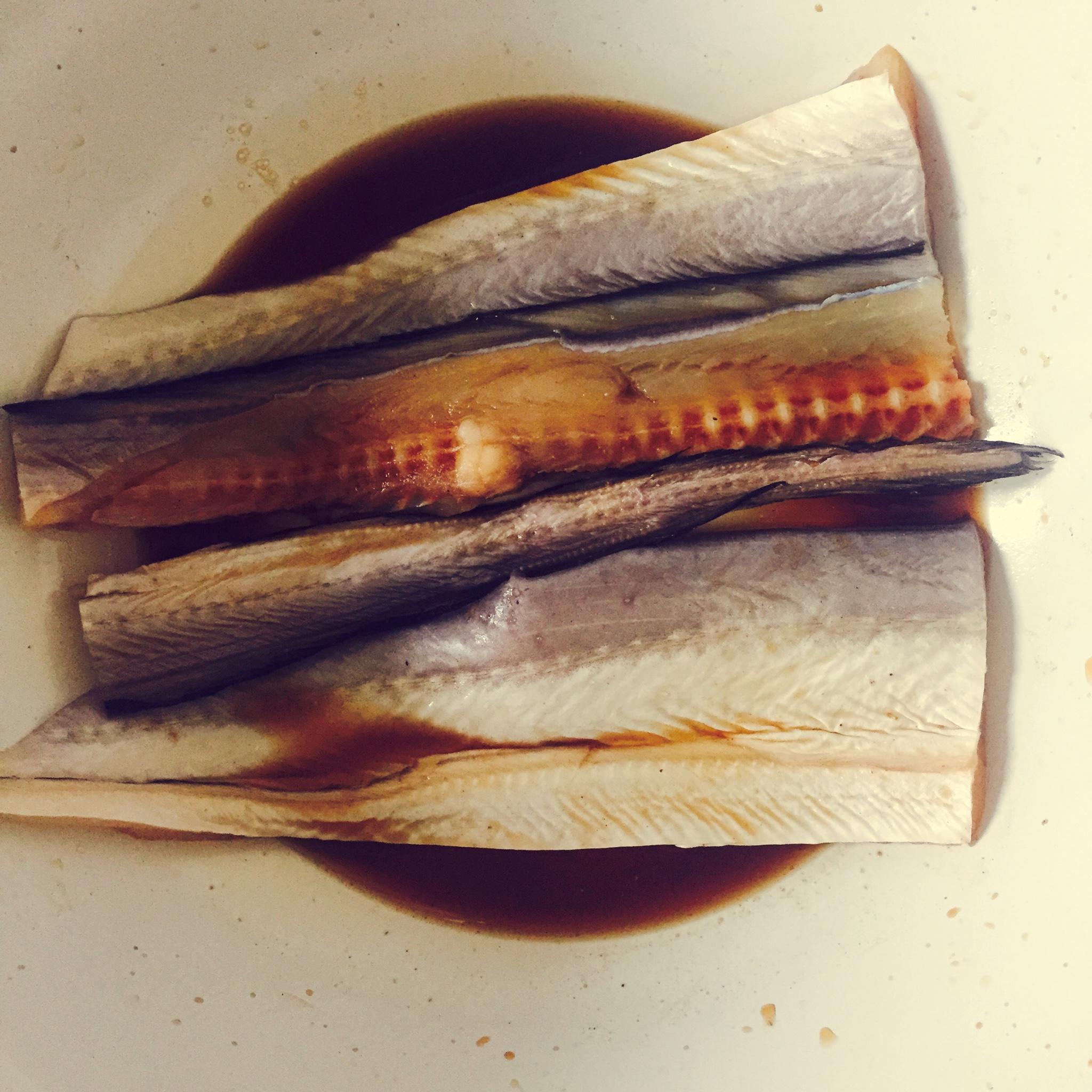 單身午餐—蒲燒鰻魚飯的做法 步骤1
