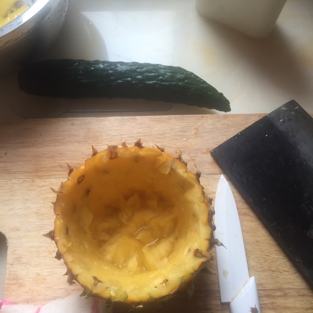菠蘿海鮮飯的做法 步骤2