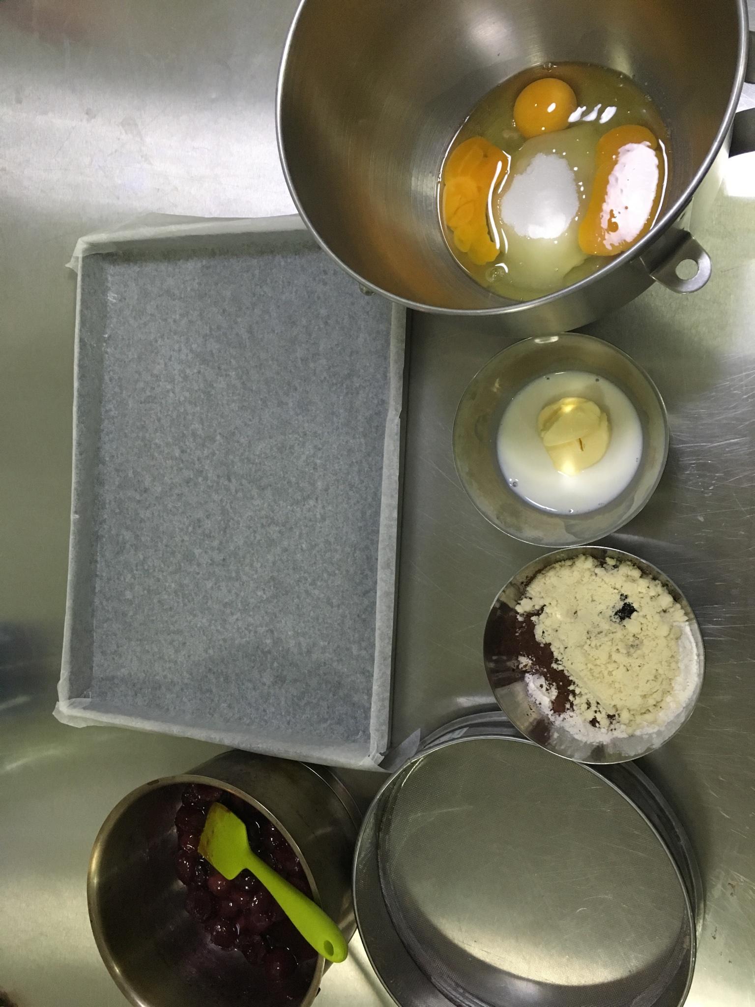 黑森林蛋糕(附可可海綿蛋糕做法)的做法 步骤1