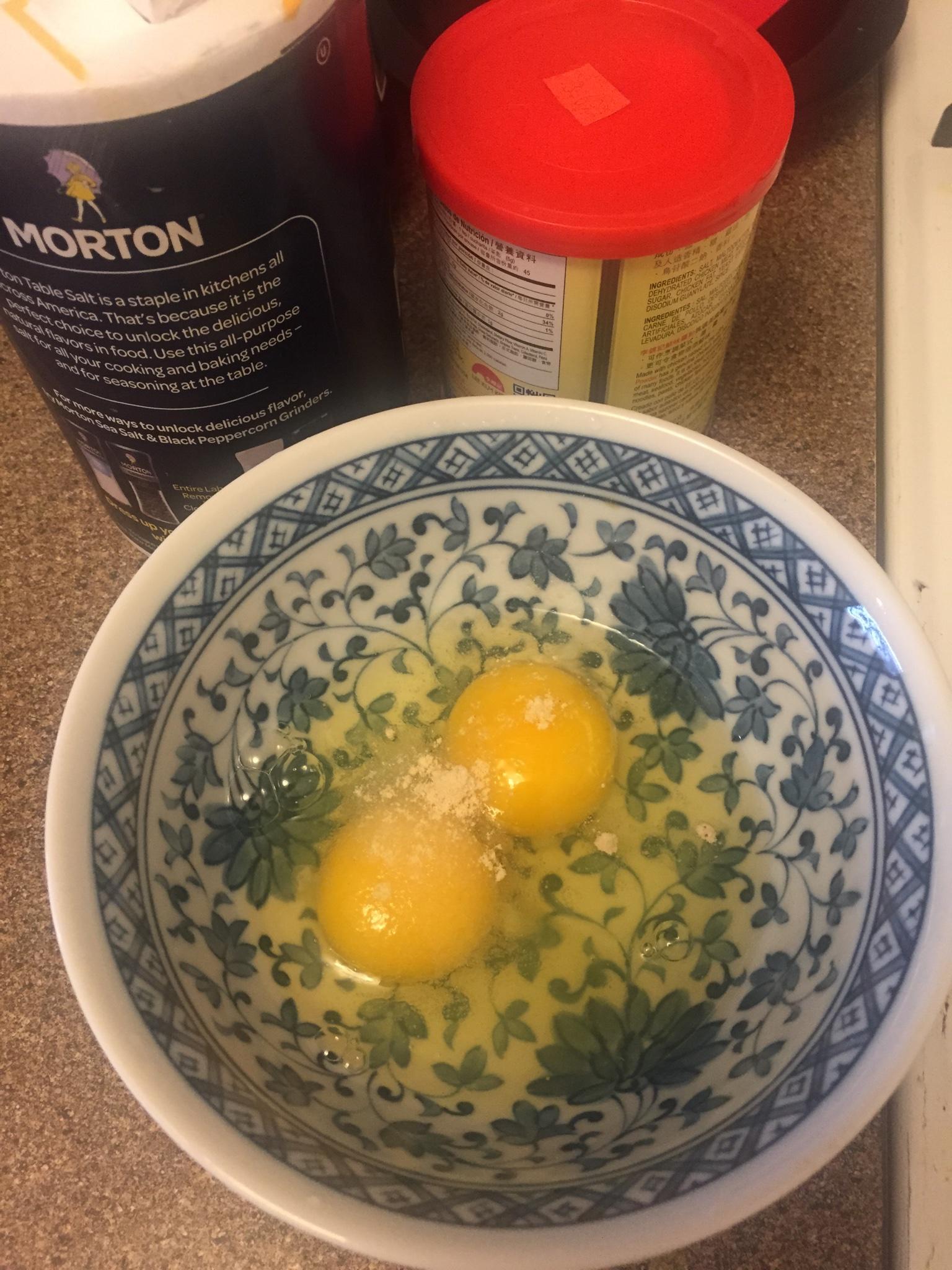 簡易微波爐版肉末蒸蛋的做法 步骤1