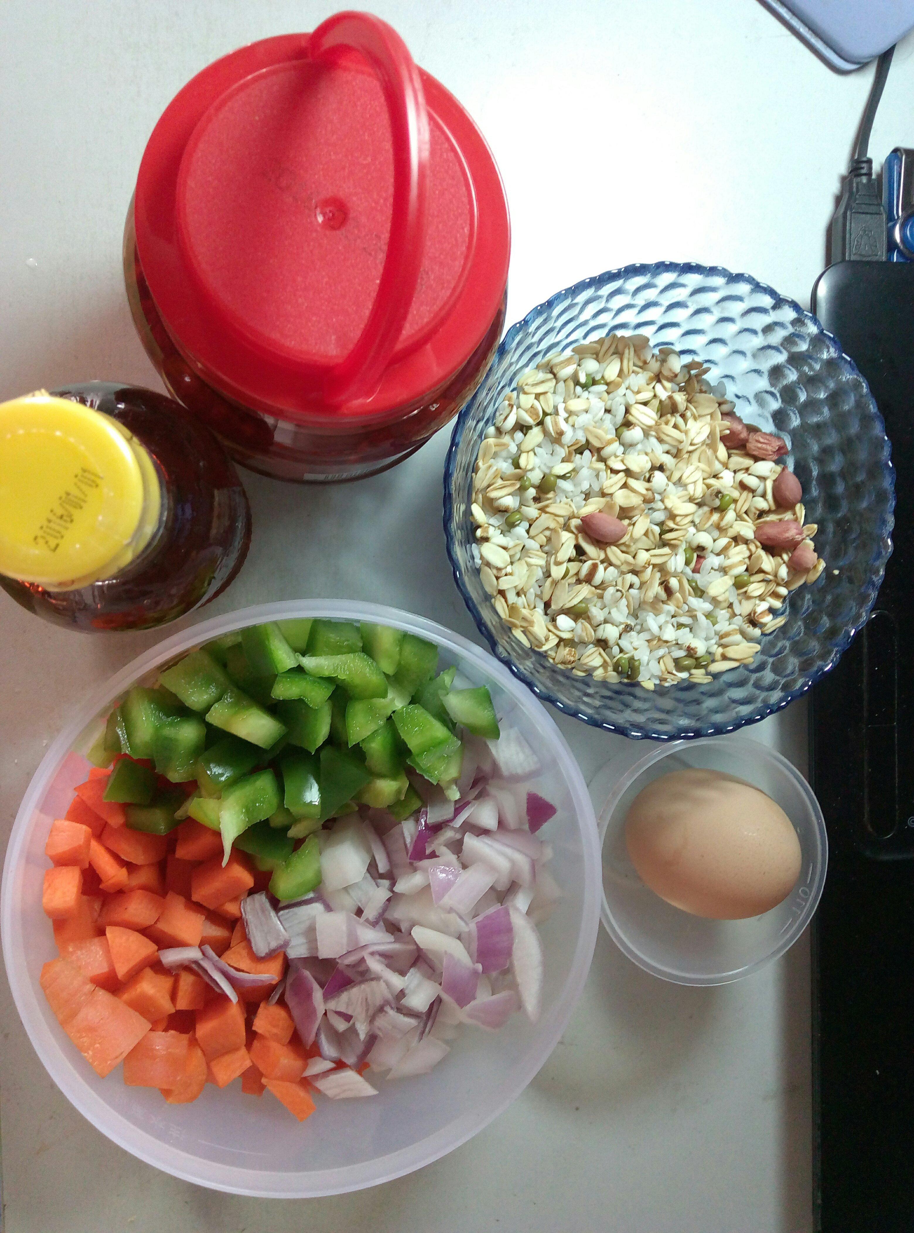 簡易電飯鍋燜飯的做法 步骤2