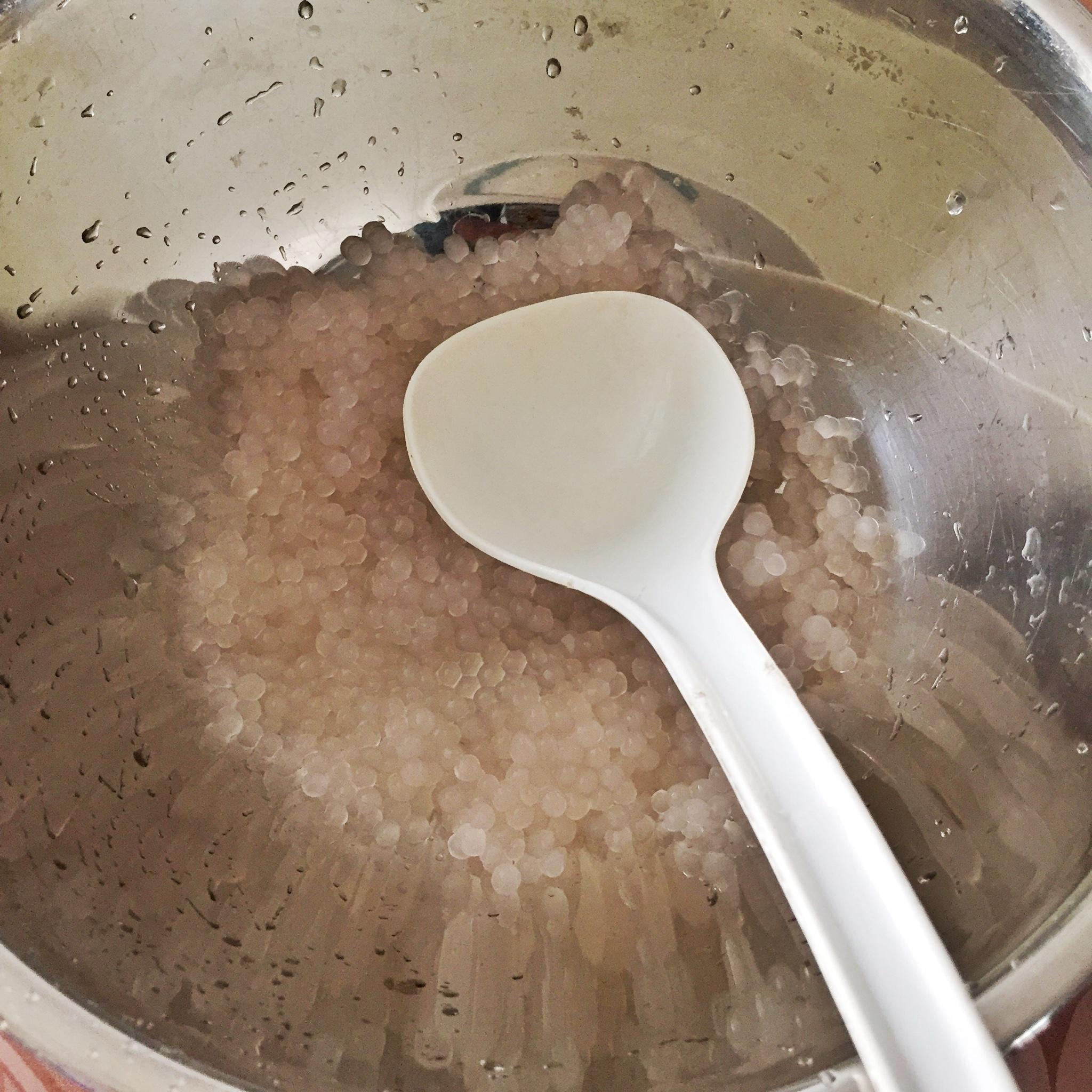 久居東南啞的韓式椰汁西米水果撈的做法 步骤1