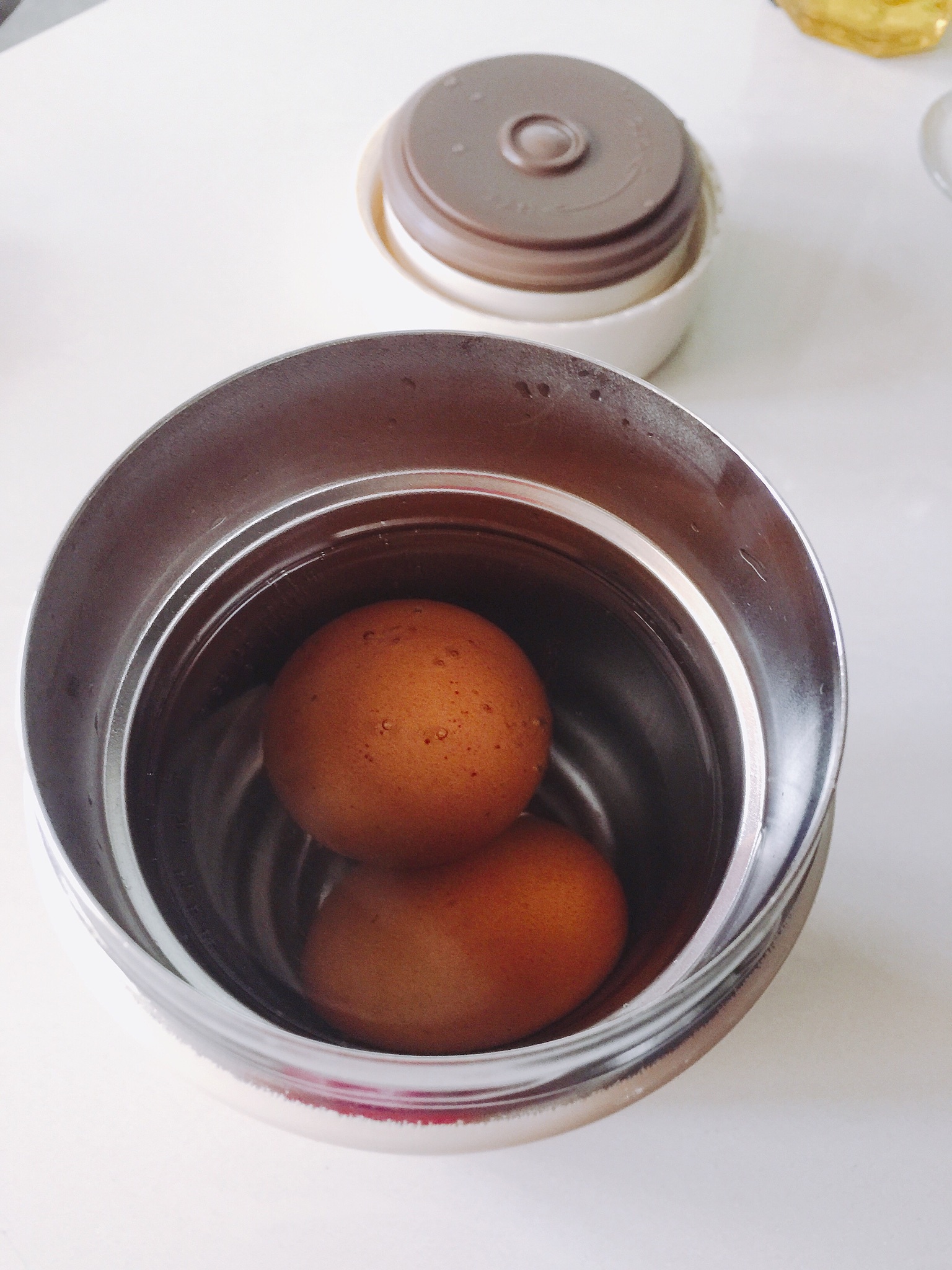 燜燒杯半生熟蛋的做法 步骤2