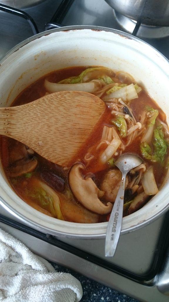 蔬菜版的韓式泡菜鍋的做法 步骤5