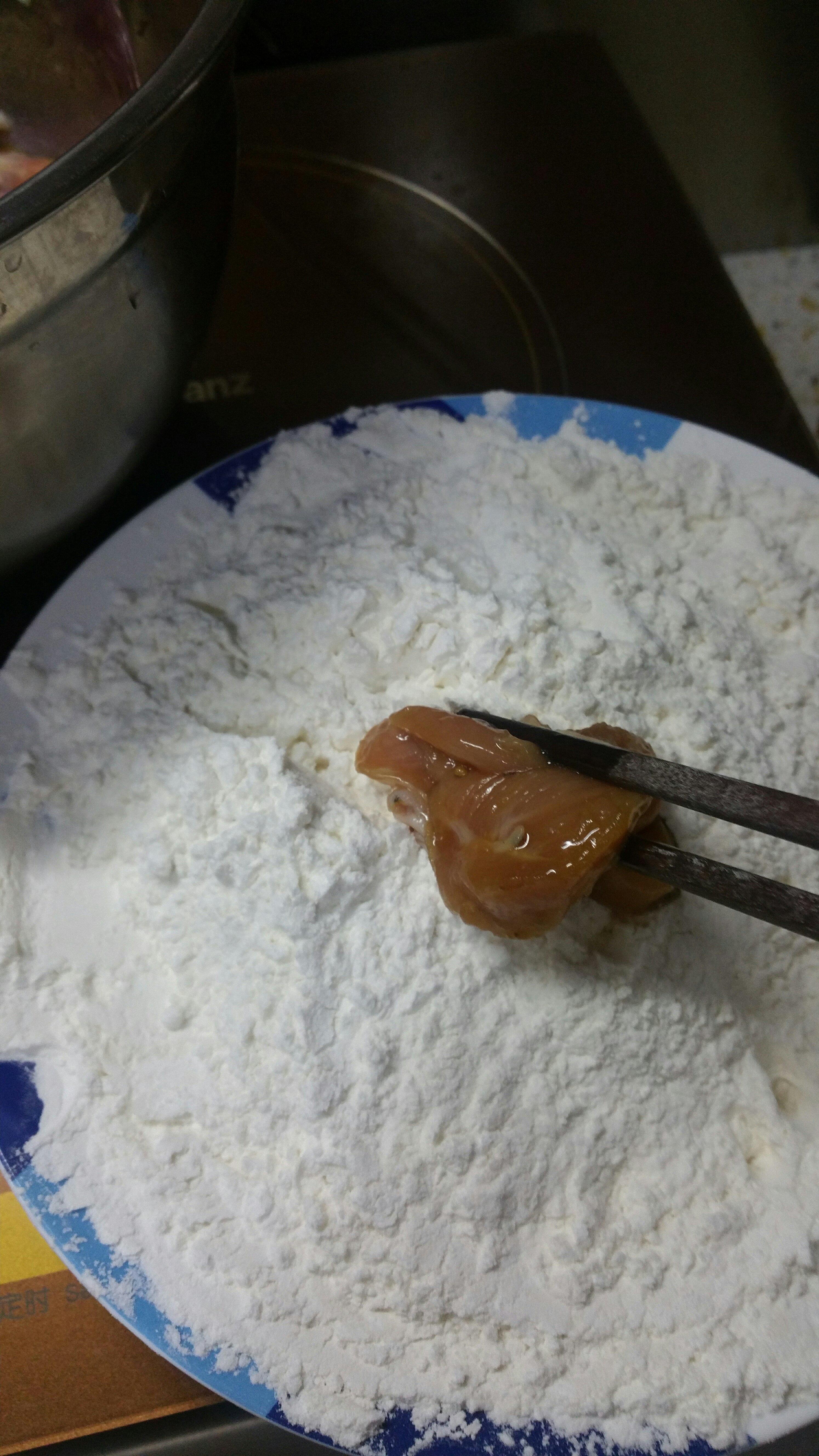 韓式醬汁炸雞的做法 步骤3
