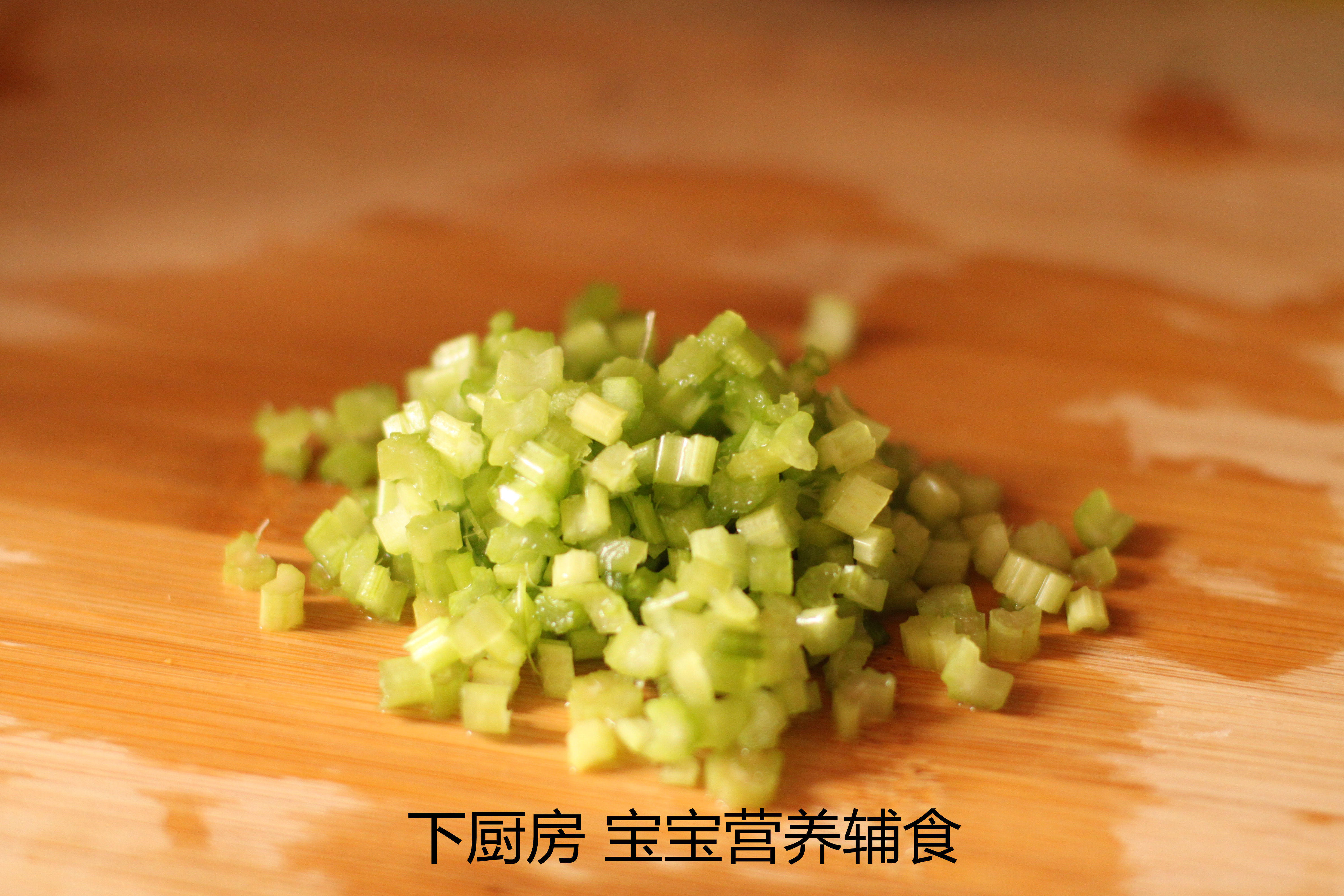 芹菜豆腐拌飯的做法 步骤1