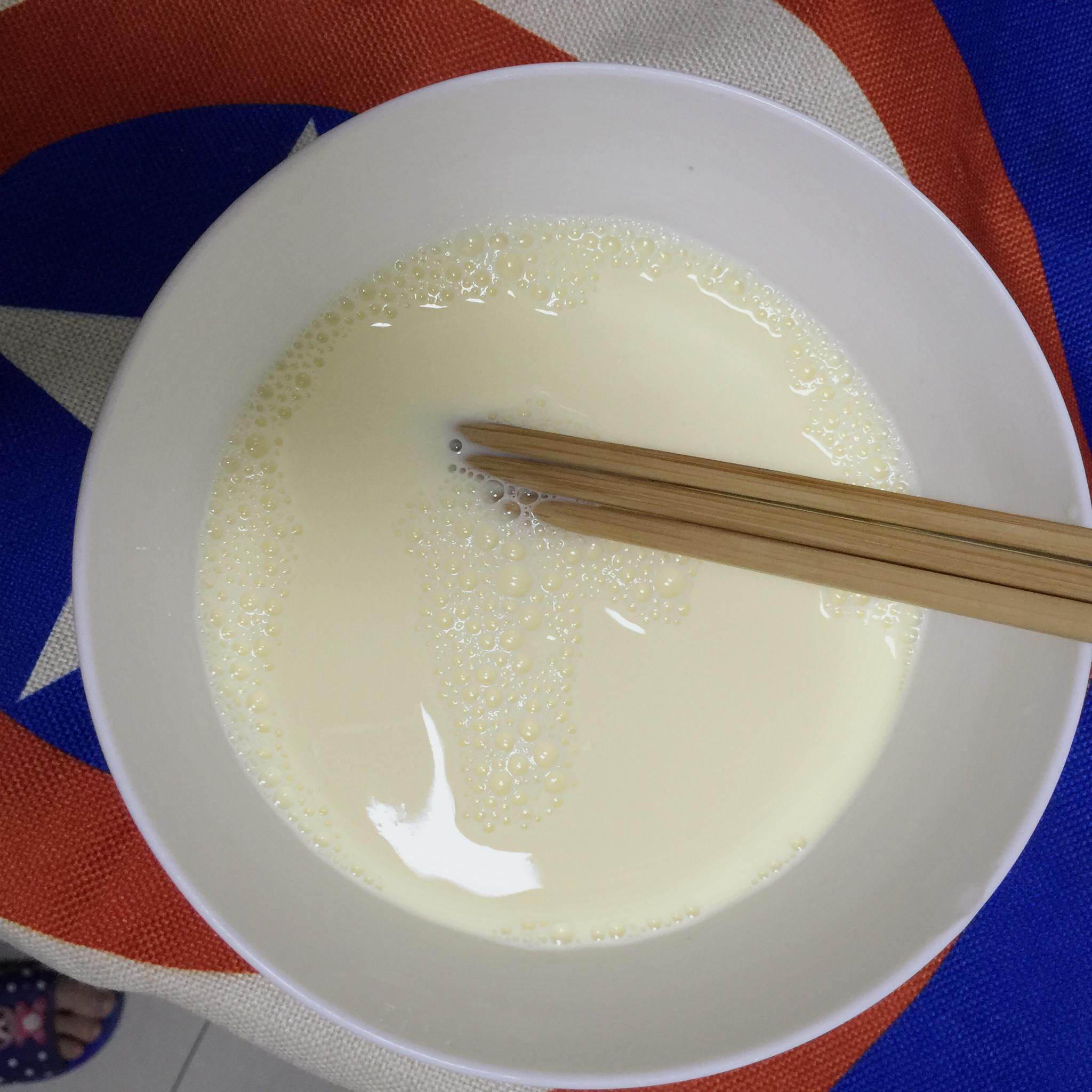簡單易學牛奶雞蛋布丁的做法 步骤2