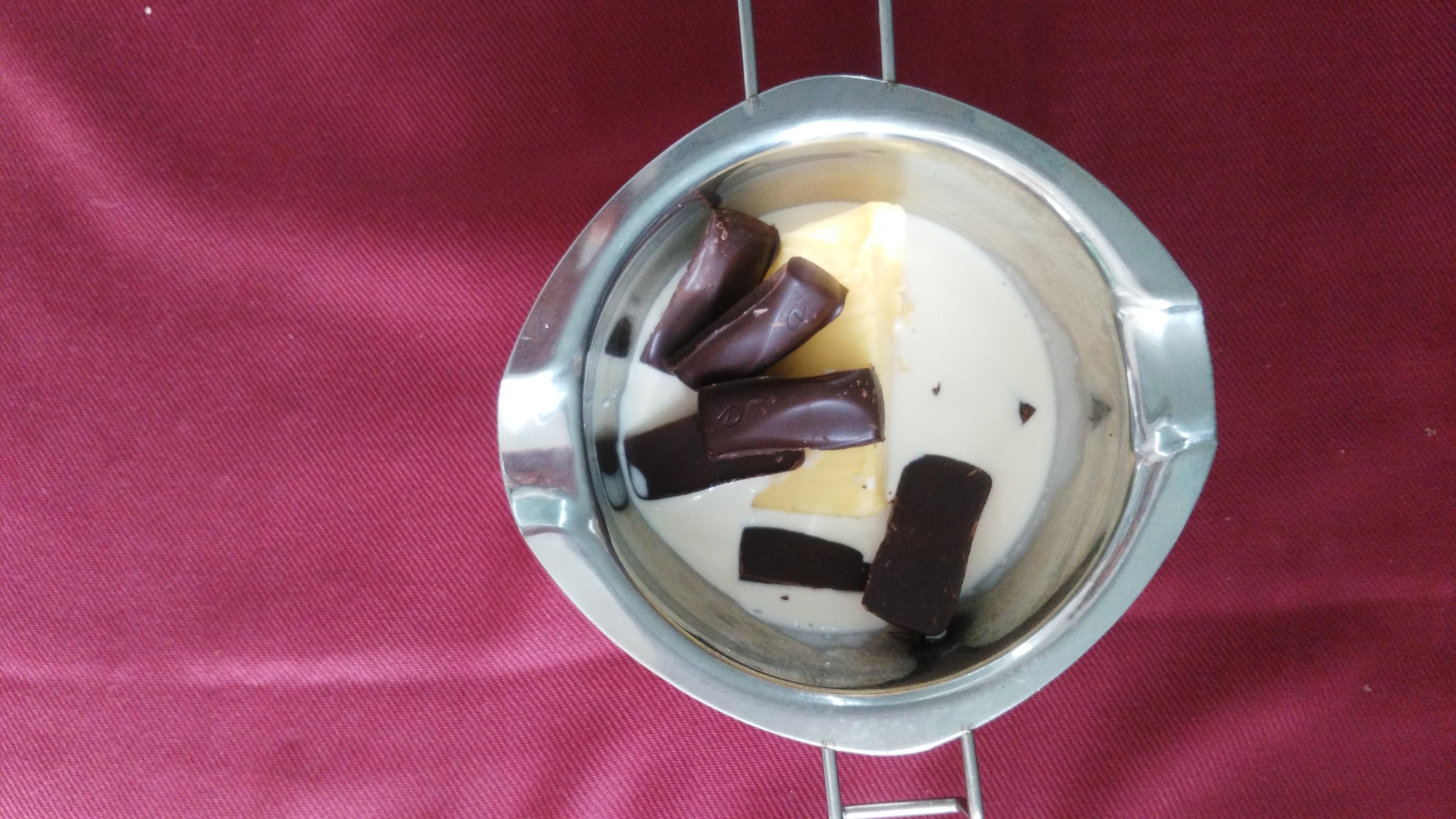 紅糖黑巧海綿蛋糕的做法 步骤2