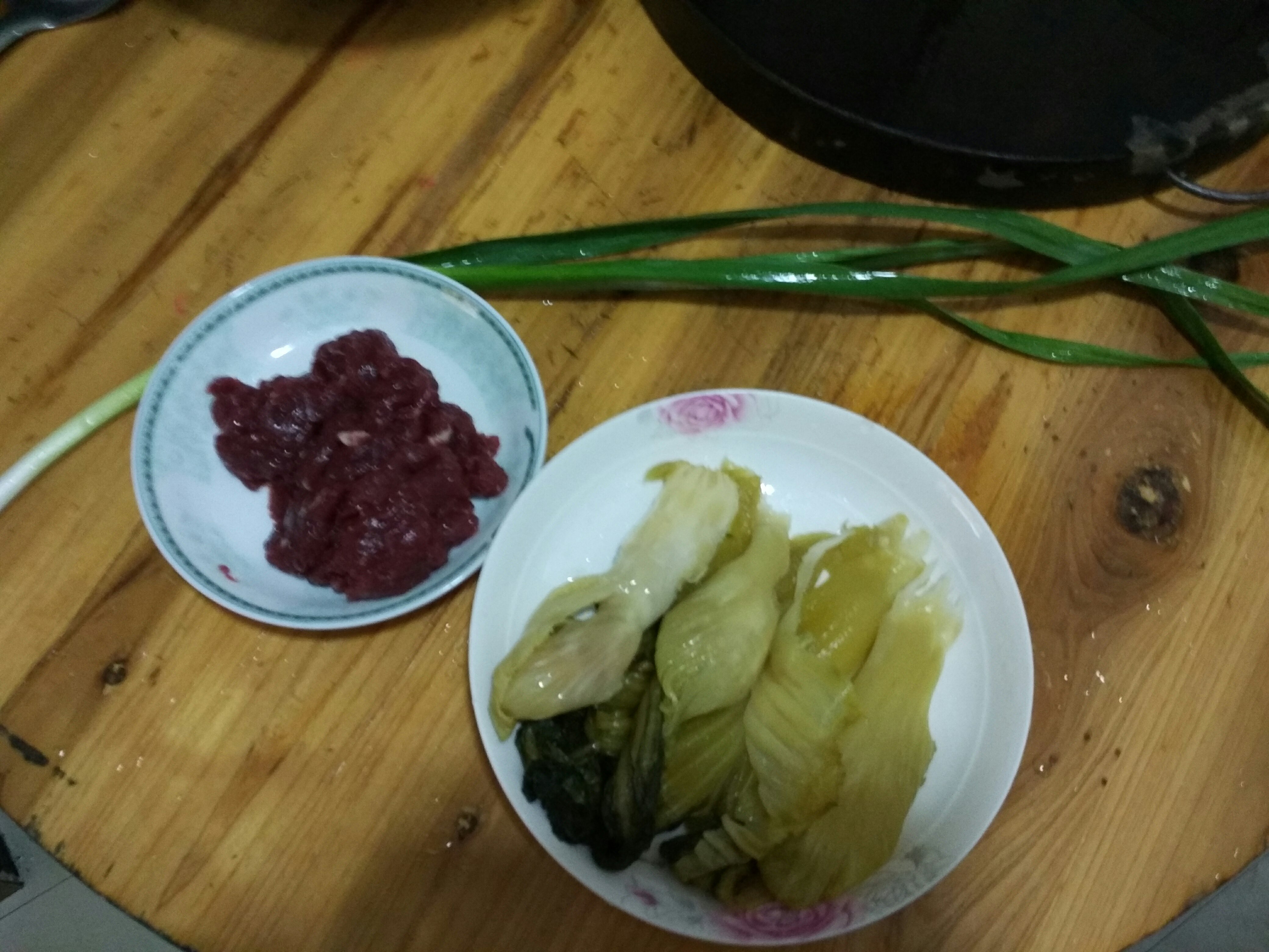 酸菜牛肉飯的做法 步骤1