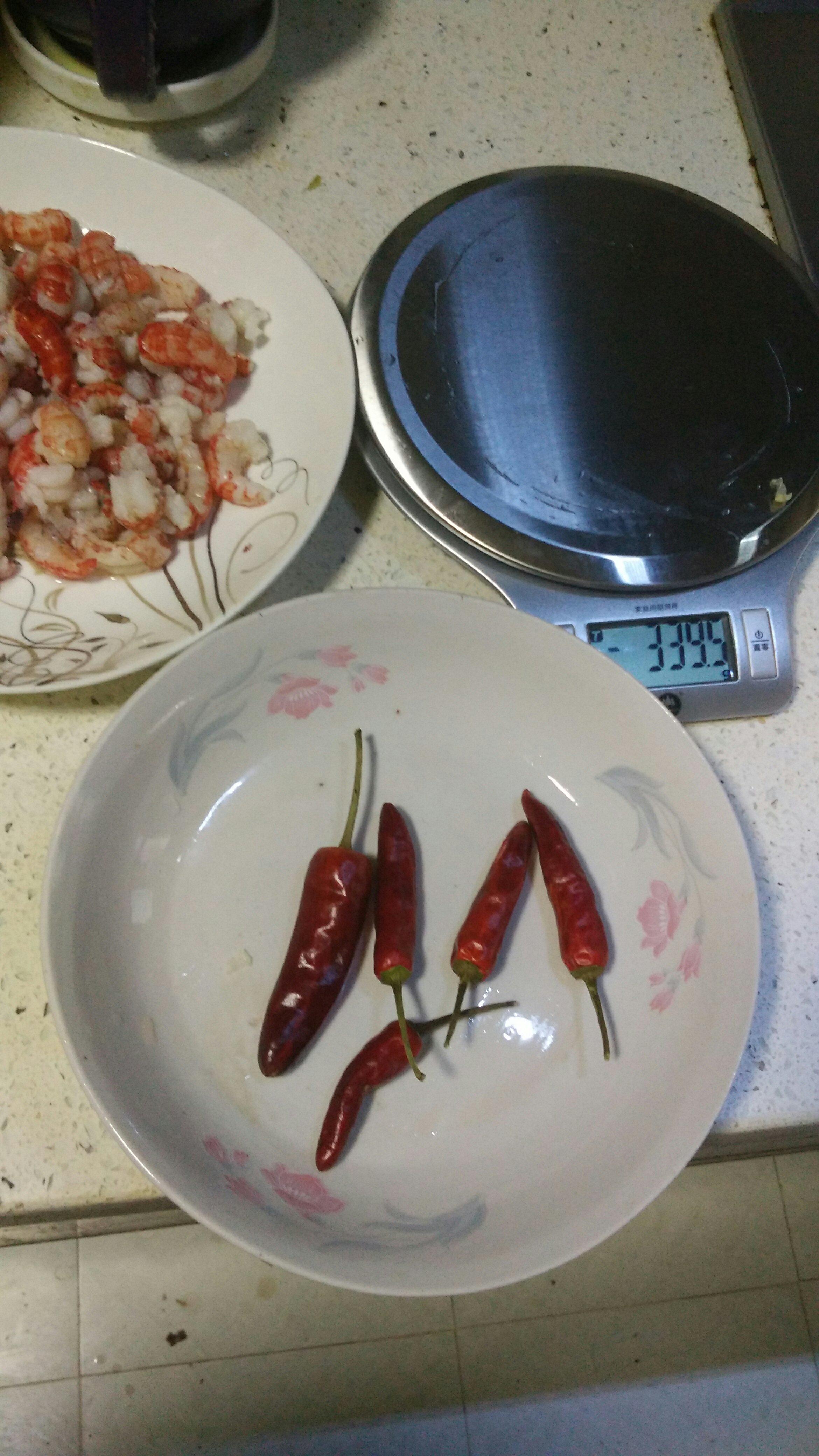 小龍蝦洋蔥蓋飯的做法 步骤3