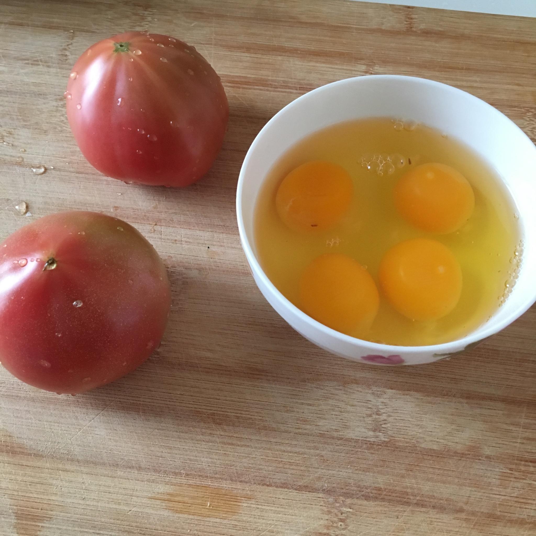 我愛家常菜----西紅柿炒雞蛋的做法 步骤1