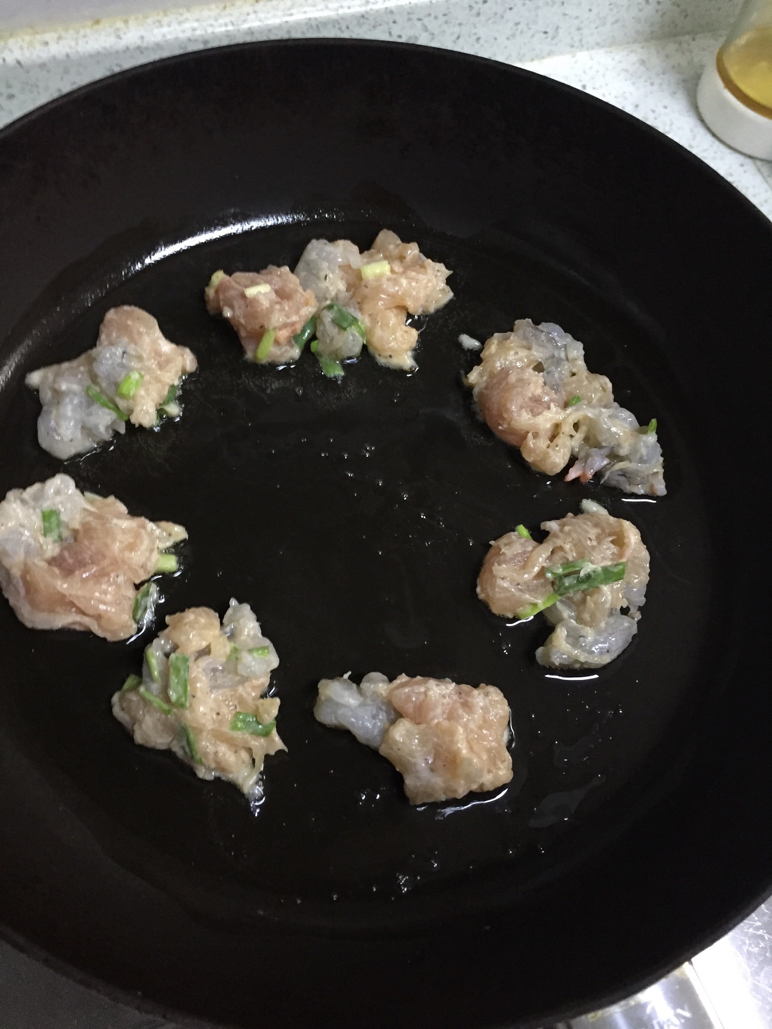 香煎大蝦雞肉派的做法 步骤3