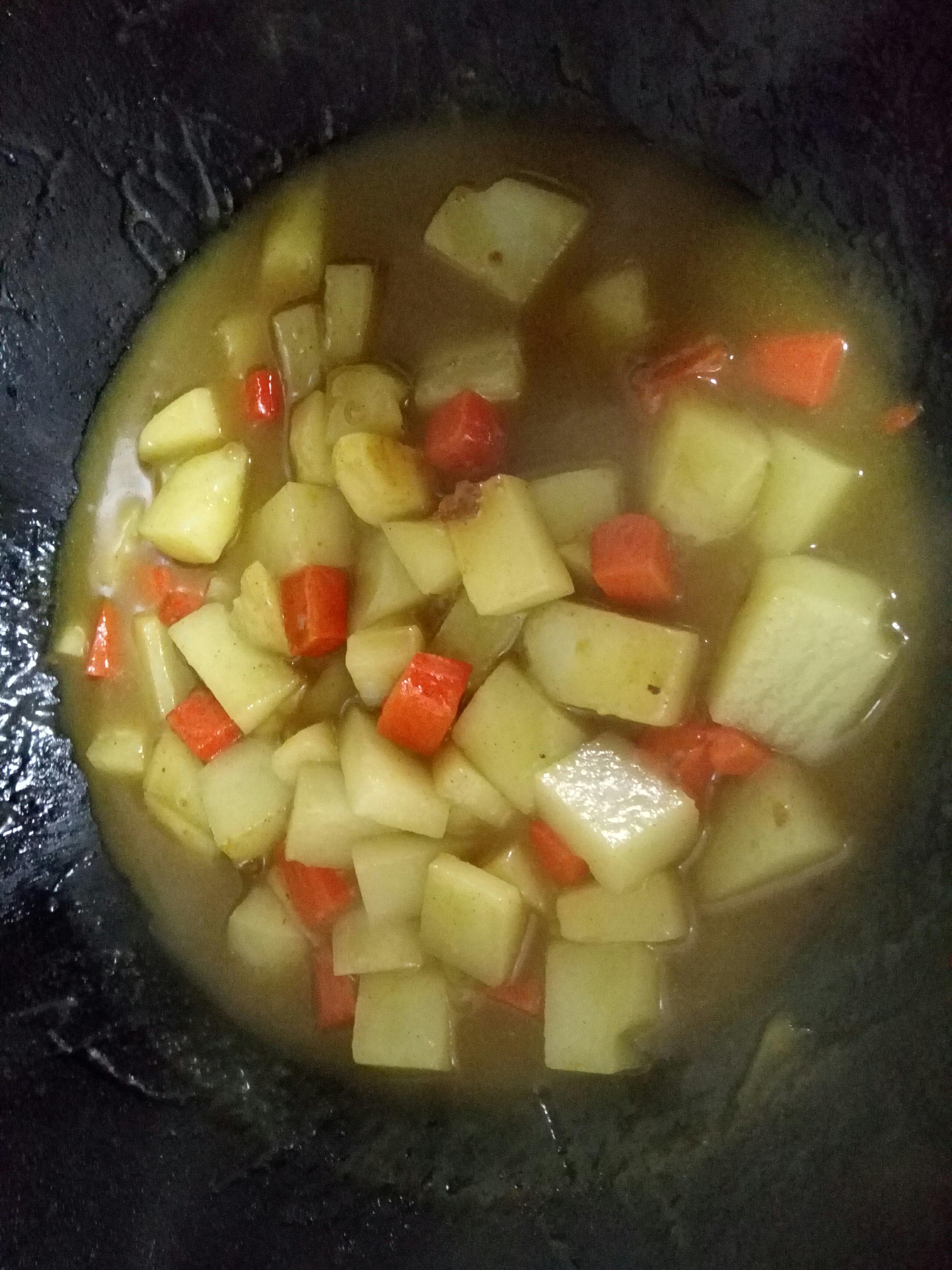 咖哩土豆飯的做法 步骤3