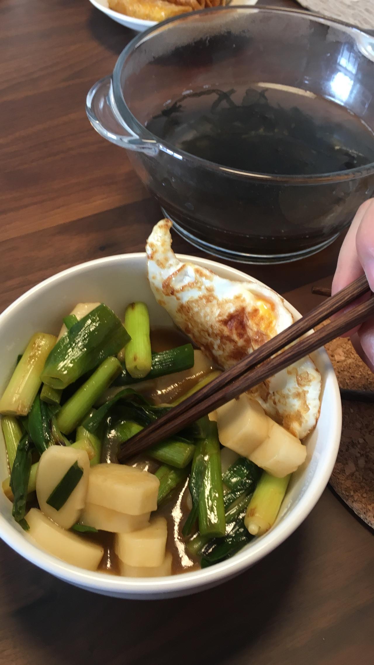 大蒜豆腐年糕（給老婆燒早飯）的做法 步骤1