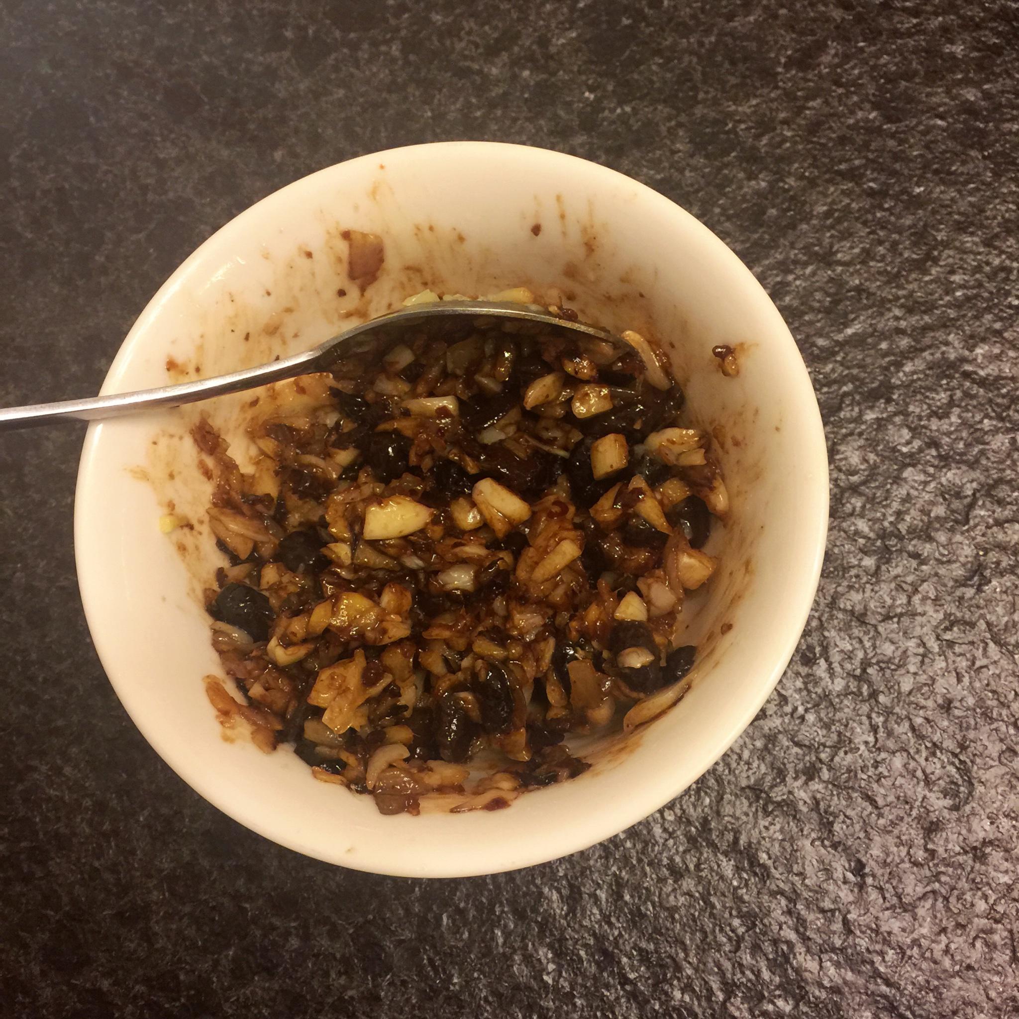 豆豉蒜蓉粉絲蒸帶子的做法 步骤4