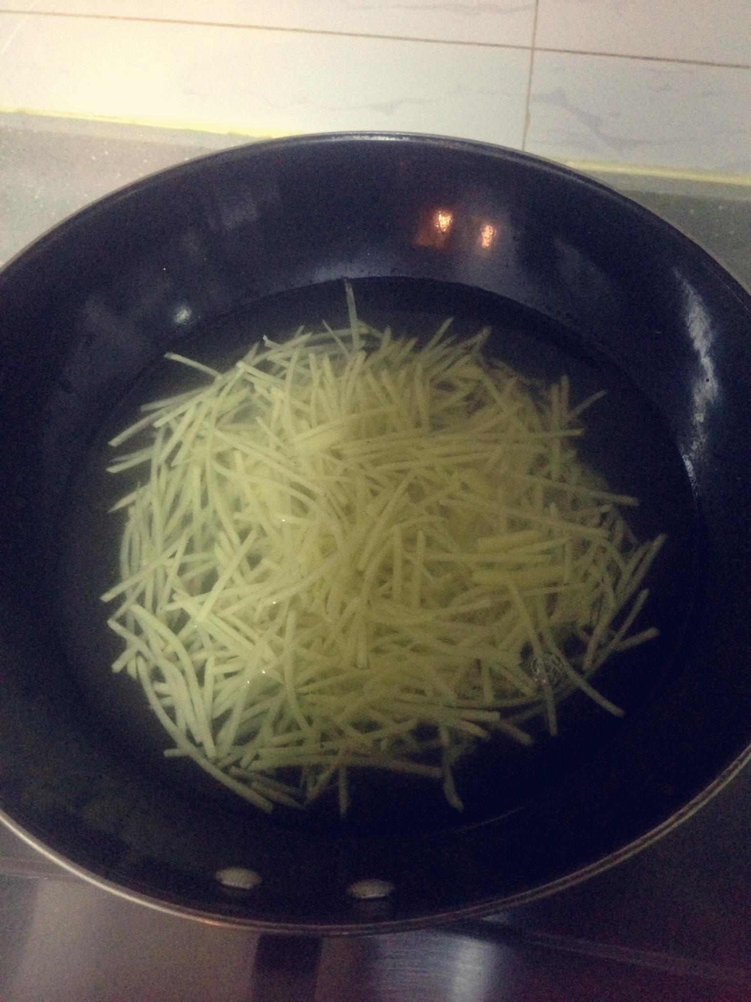 酸辣土豆絲（冷盤）的做法 步骤3