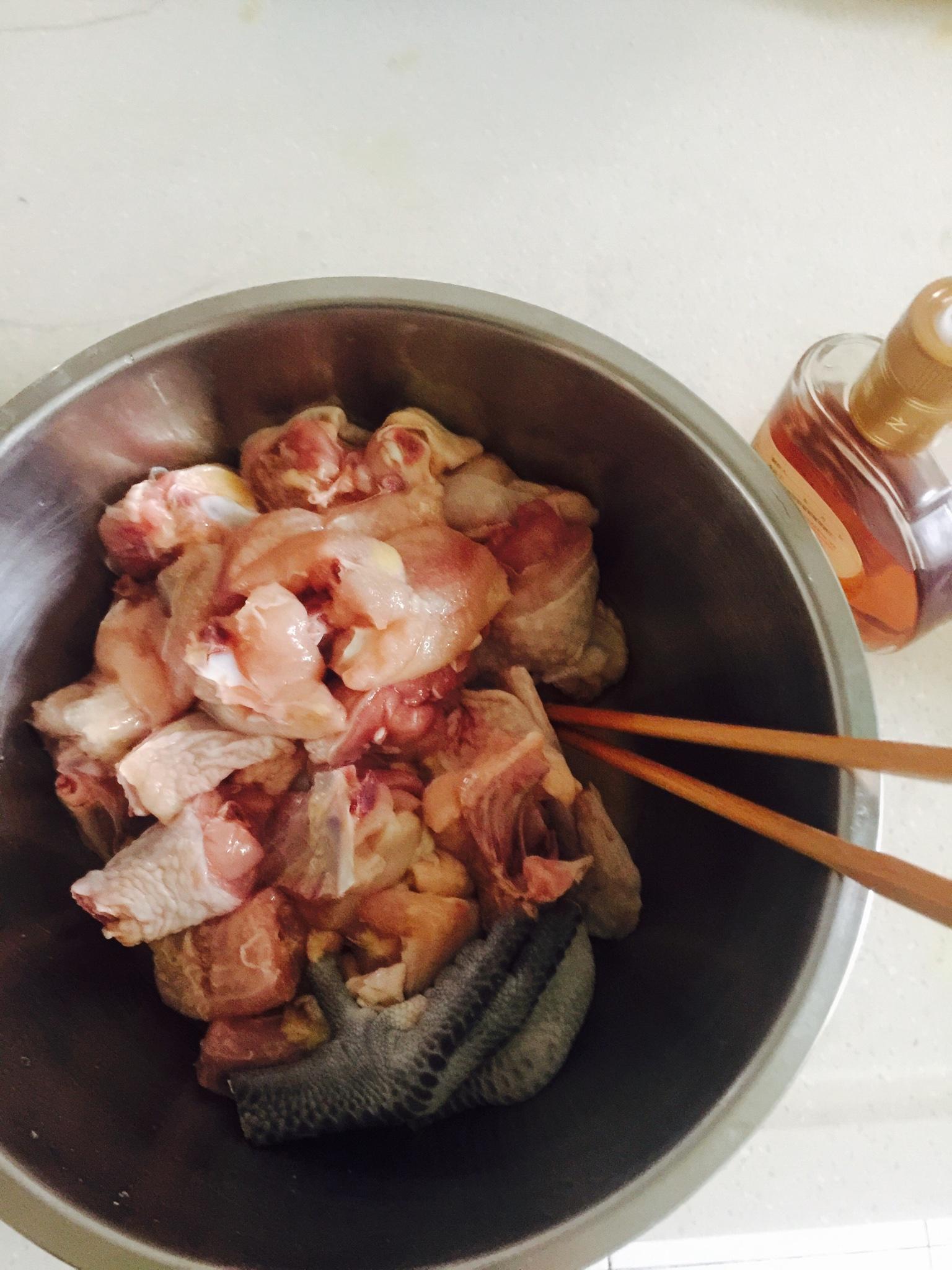 紅燒青腳公雞的做法 步骤2
