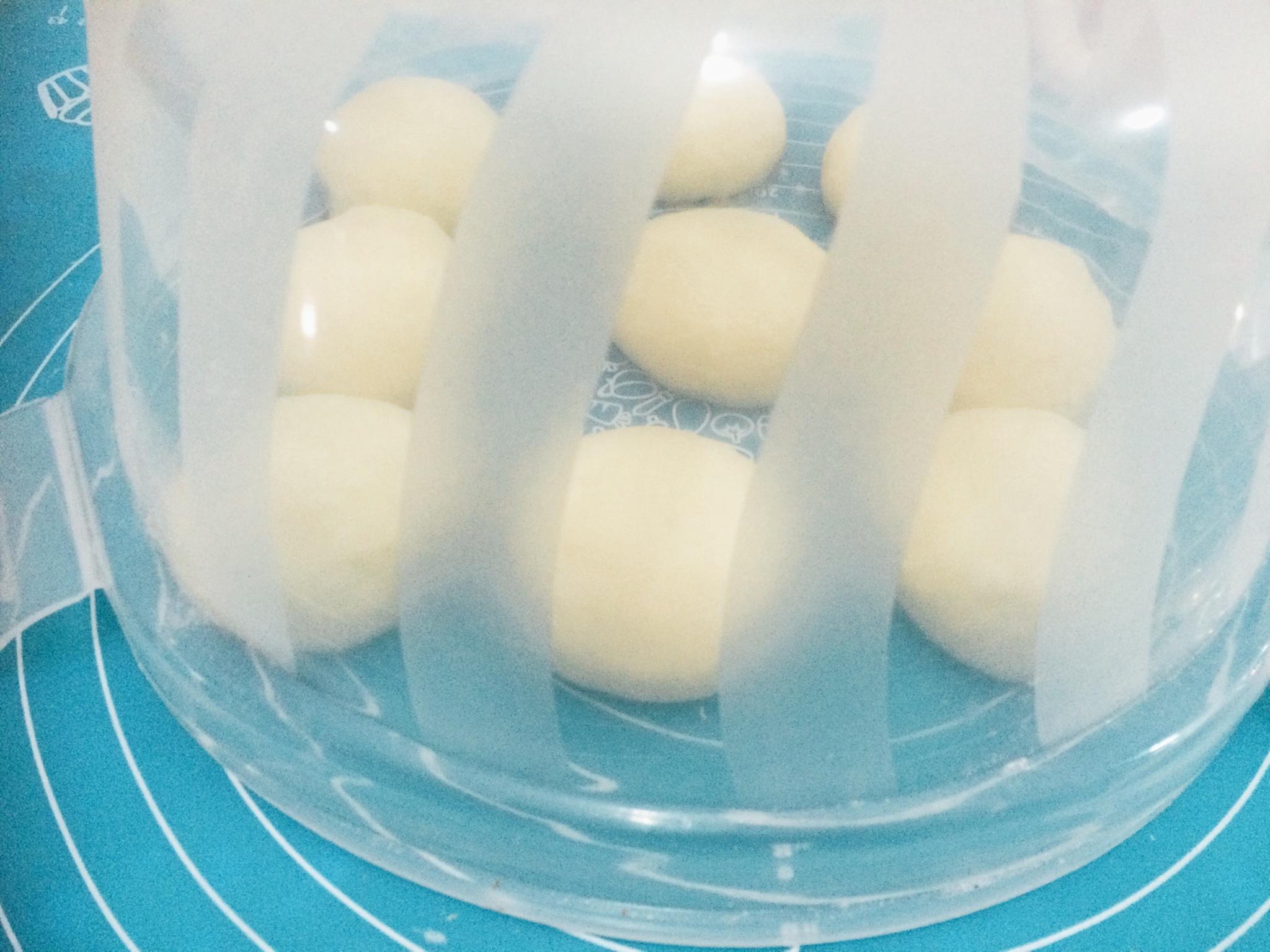 酸奶花朵麪包（一次發酵）持續試驗測試中……的做法 步骤3
