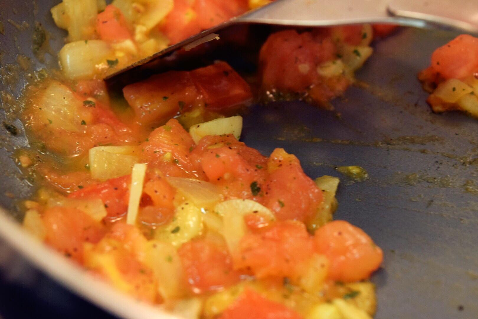 番茄洋蔥烤鯛魚Roasted Snapper with Tomatoes的做法 步骤3